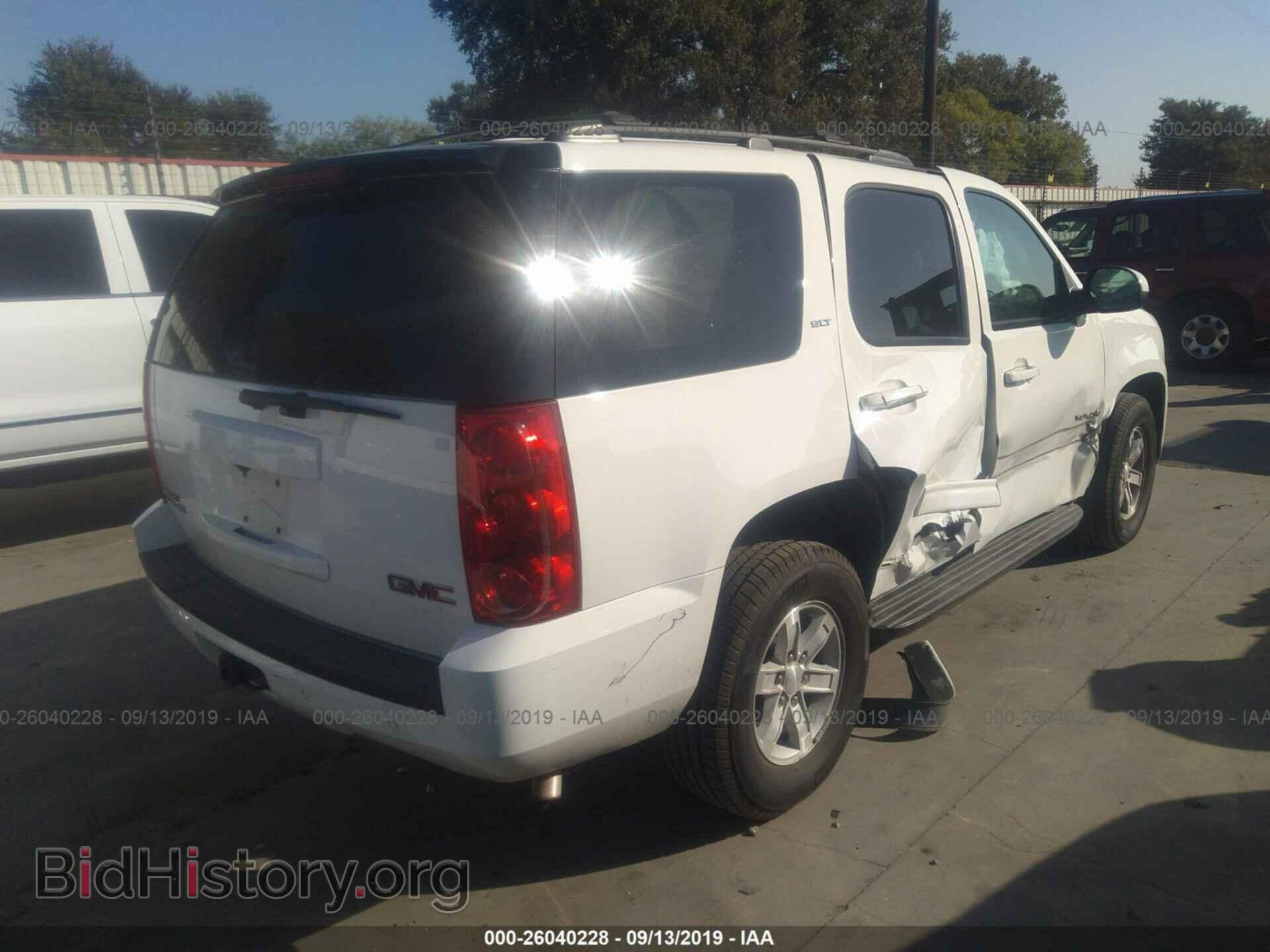2013 GMC YUKON - VIN: 1GKS1CE07DR215347 - Photo 4