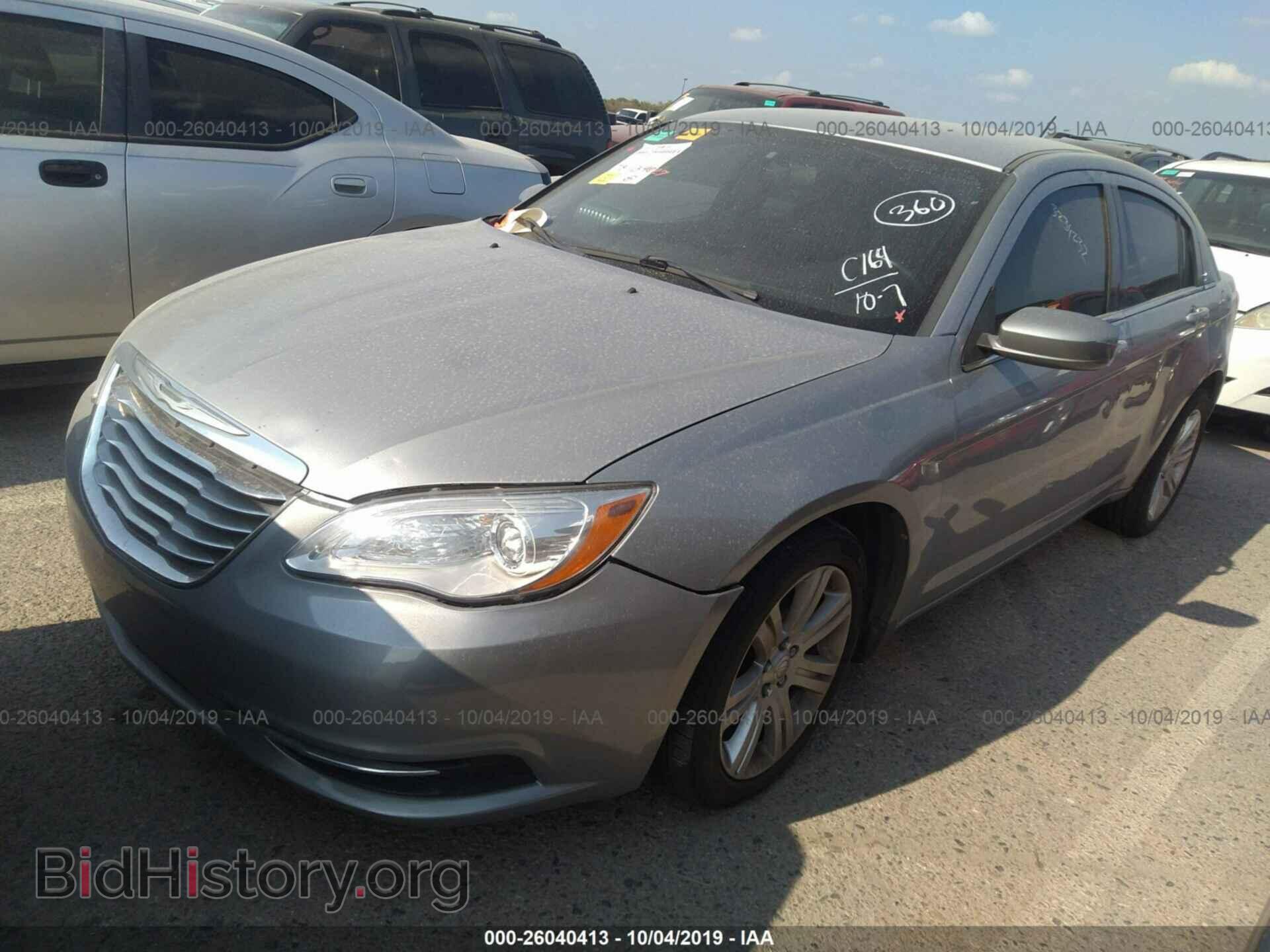 2013 CHRYSLER 200 - VIN: 1C3CCBBB4DN743496 - Фото 2