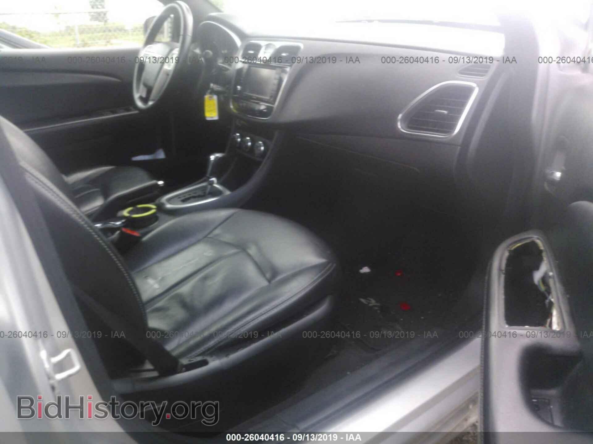 2011 CHRYSLER 200 - VIN: 1C3BC2FG5BN619574 - Photo 5
