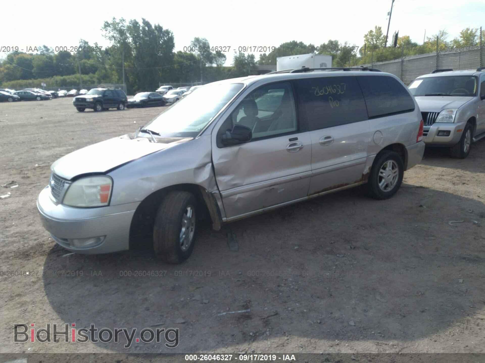 2005 FORD FREESTAR - VIN: 2FMZA52205BA82250 - Фото 2