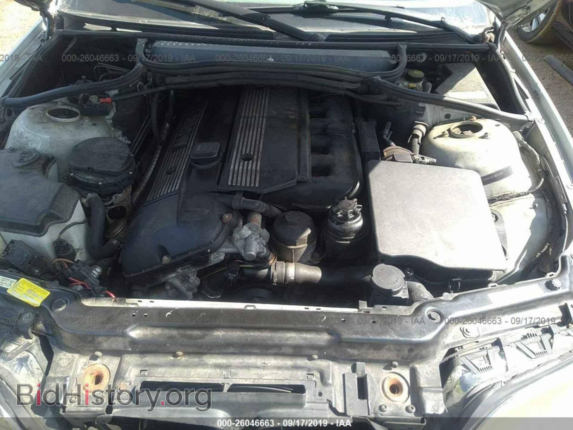 2004 BMW 330 - VIN: WBAEW53404PN33072 - Фото 10