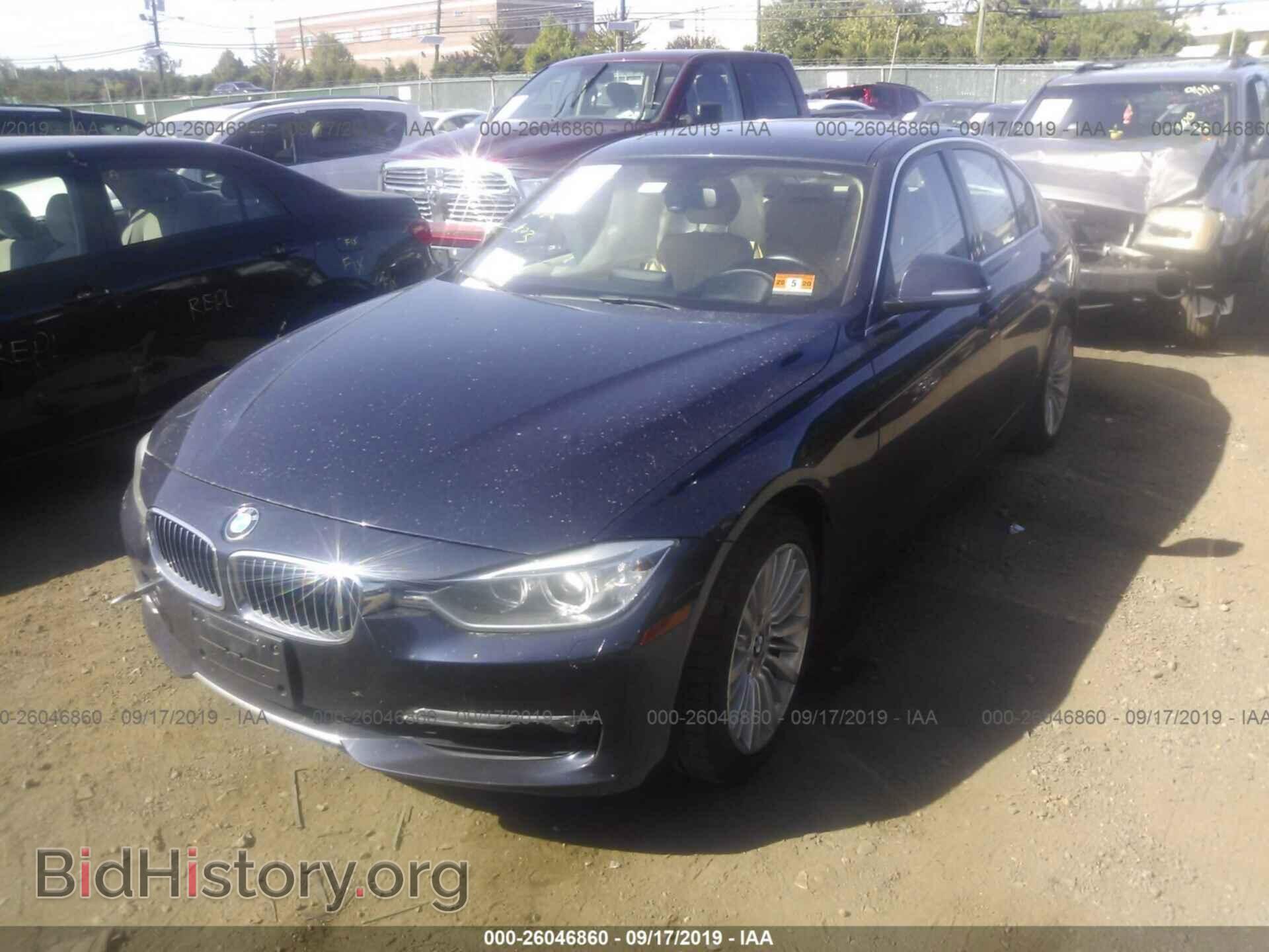 2012 BMW 335 - VIN: WBA3A9C57CF077792 - Фото 2