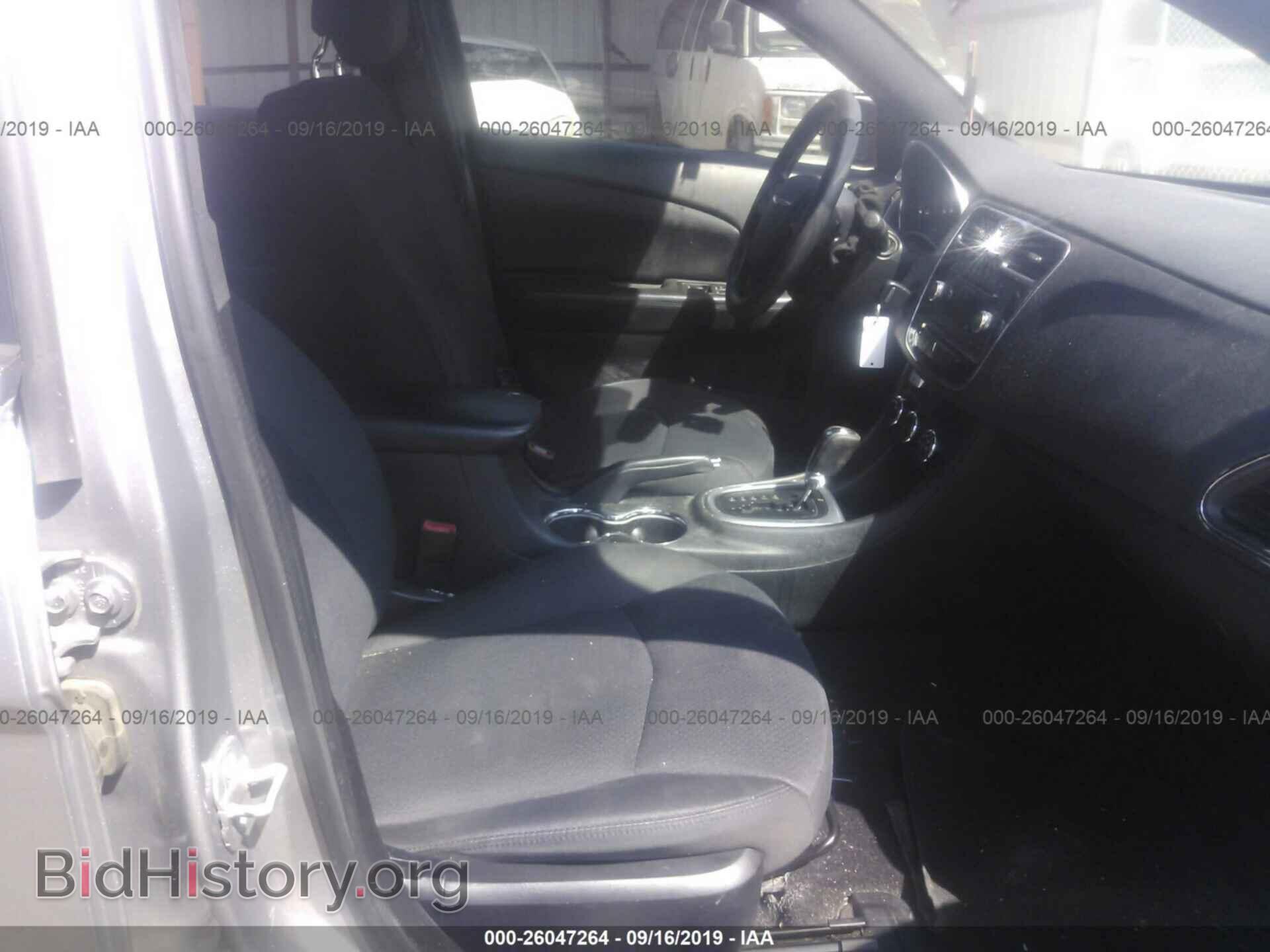 2014 CHRYSLER 200 - VIN: 1C3CCBAB0EN211763 - Фото 5