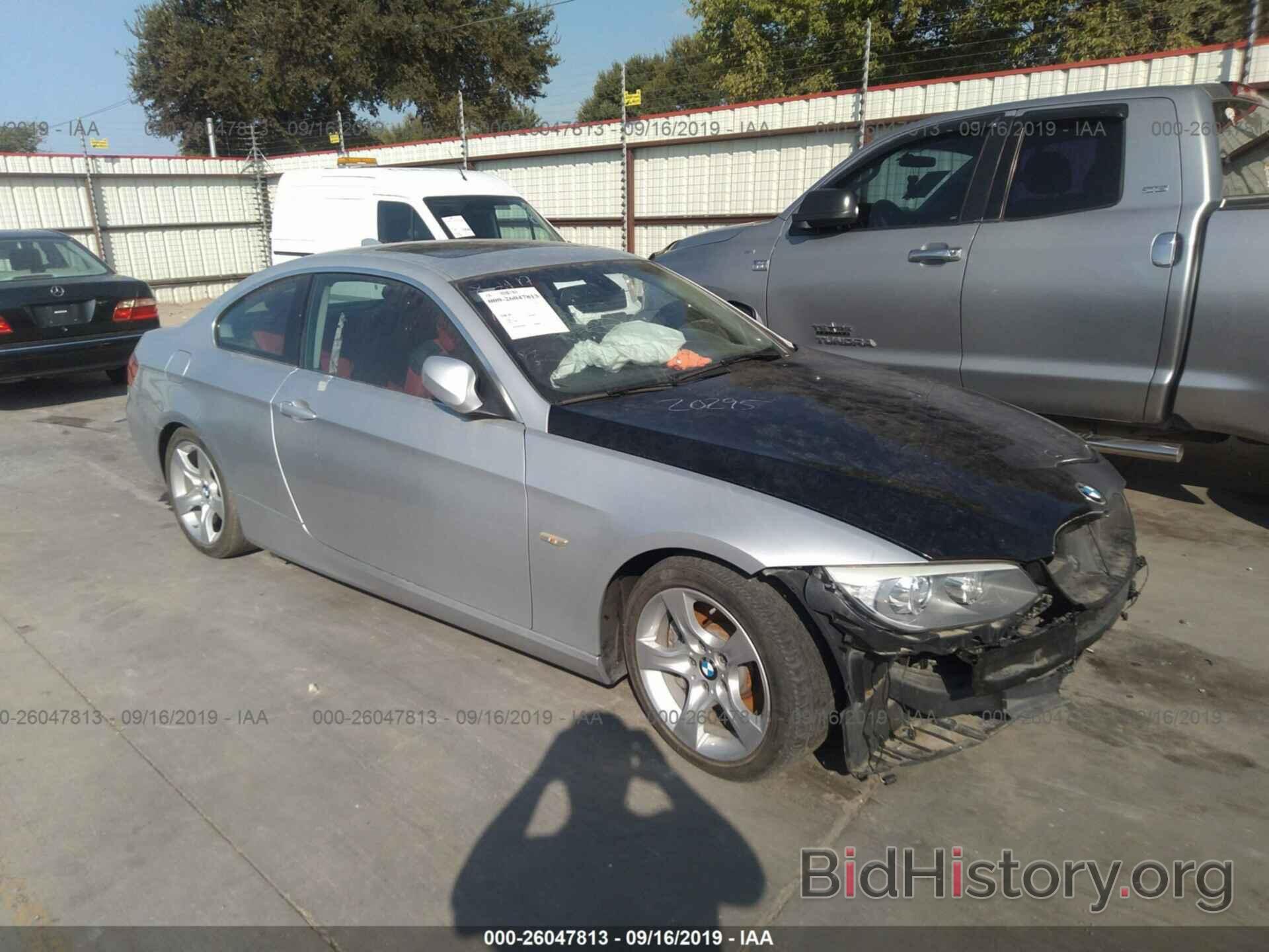 Photo WBAKG7C58DJ438024 - BMW 335 2013