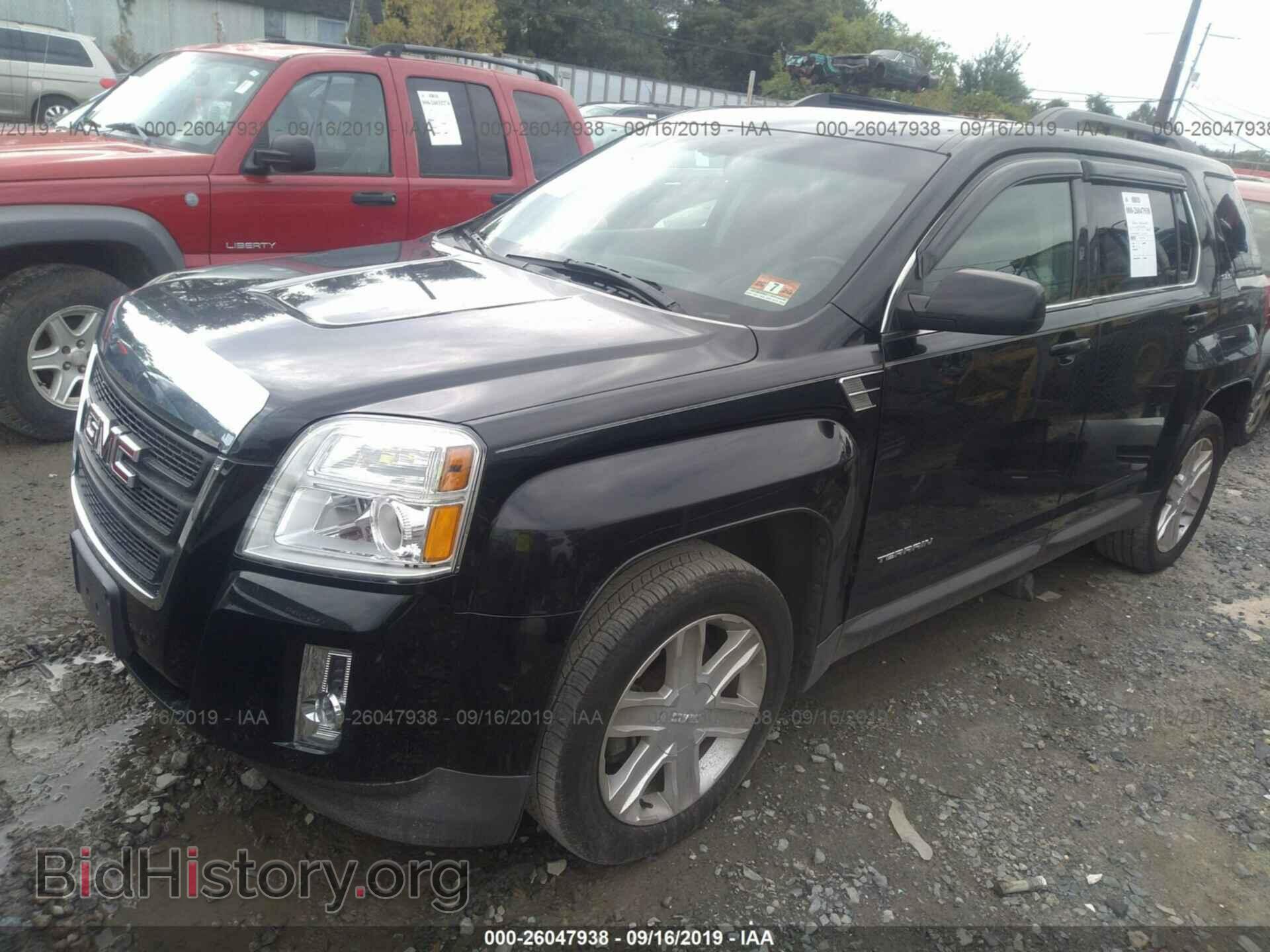 2011 GMC TERRAIN - VIN: 2CTALSEC7B6430228 - Photo 2