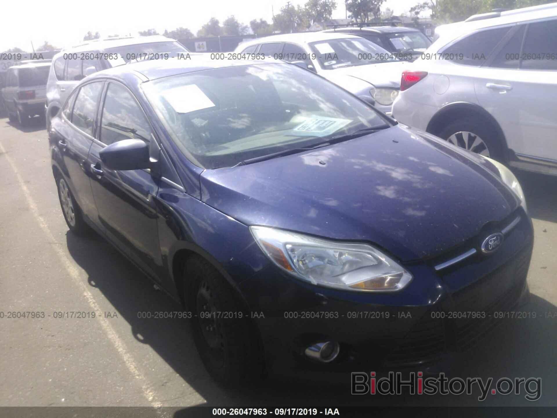 Photo 1FAHP3F2XCL108756 - FORD FOCUS 2012