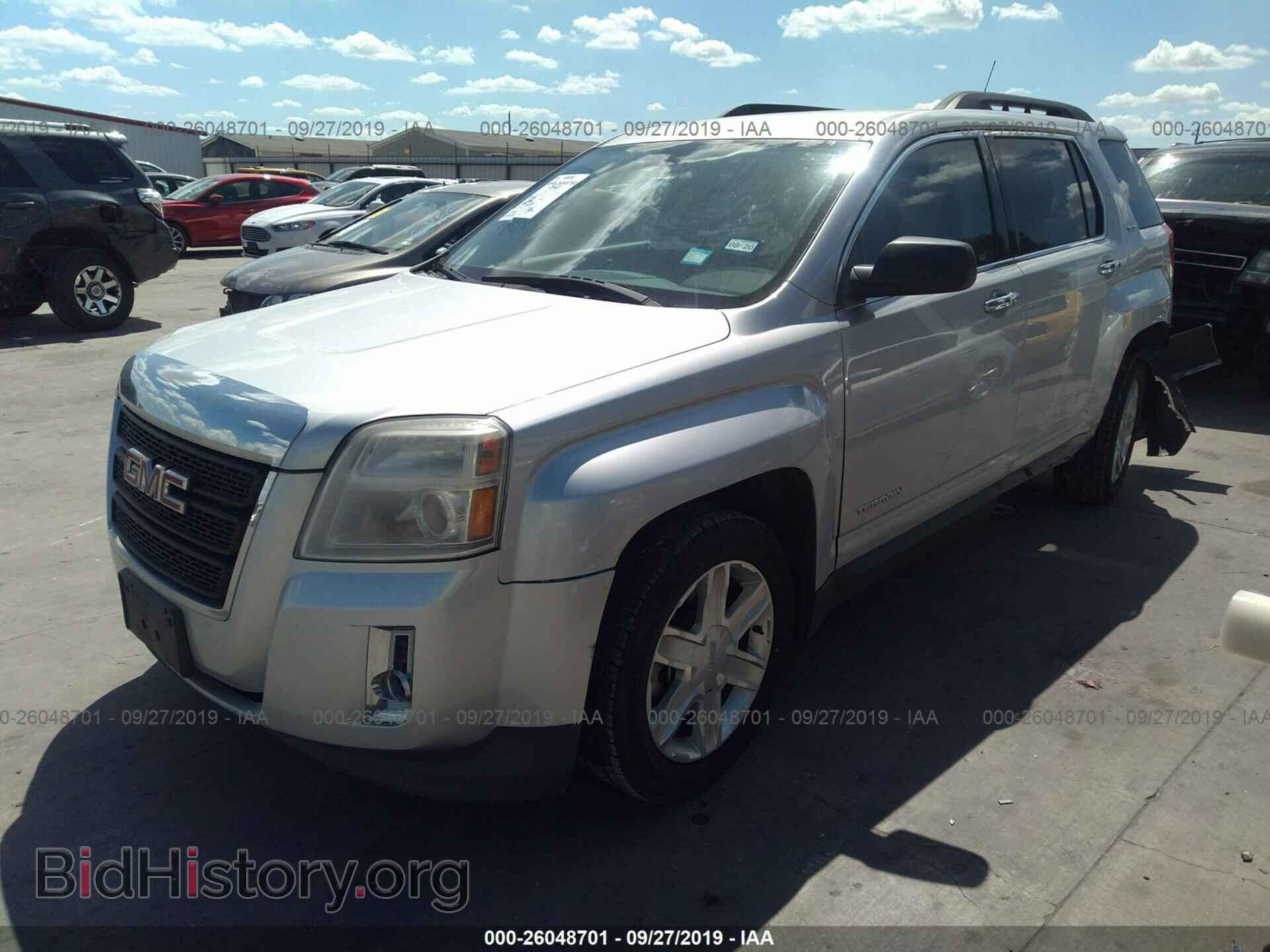 2011 GMC TERRAIN - VIN: 2CTFLUE55B6206362 - Photo 2