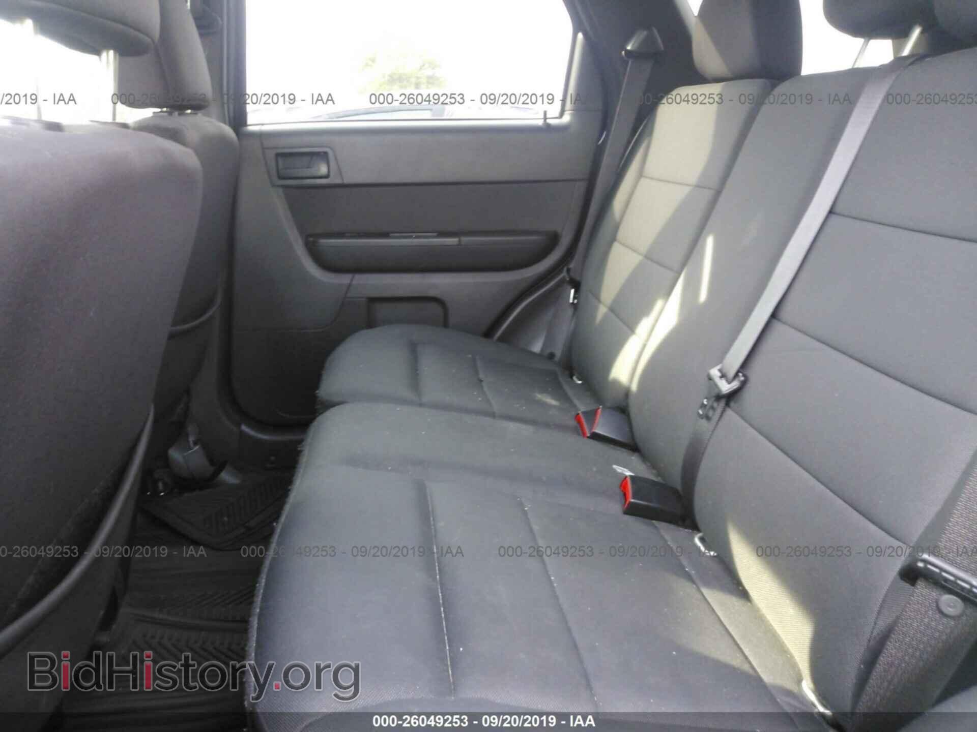 2011 FORD ESCAPE - VIN: 1FMCU0D72BKA04885 - Фото 8