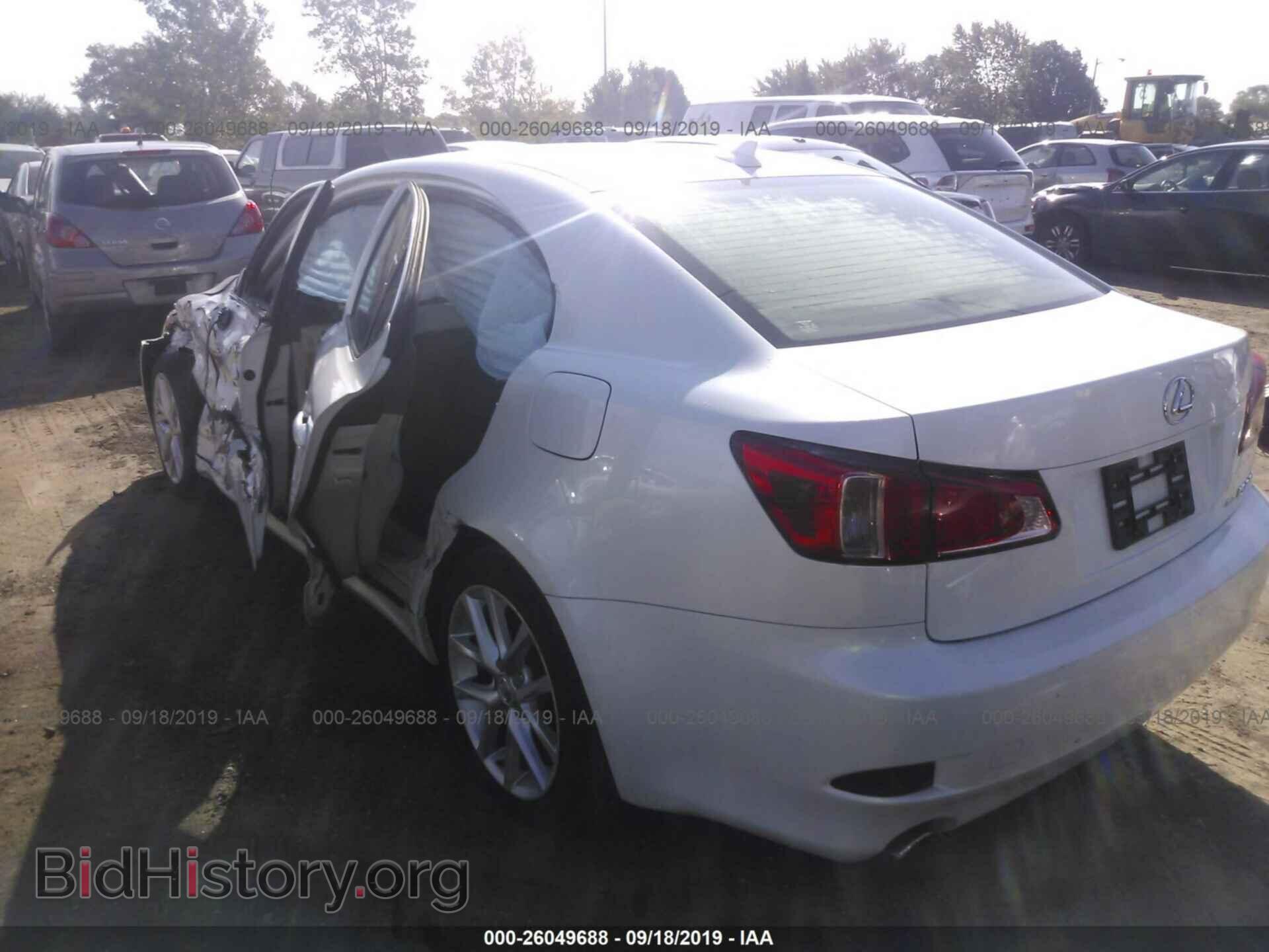 2011 LEXUS IS - VIN: JTHCF5C22B5046570 - Фото 3