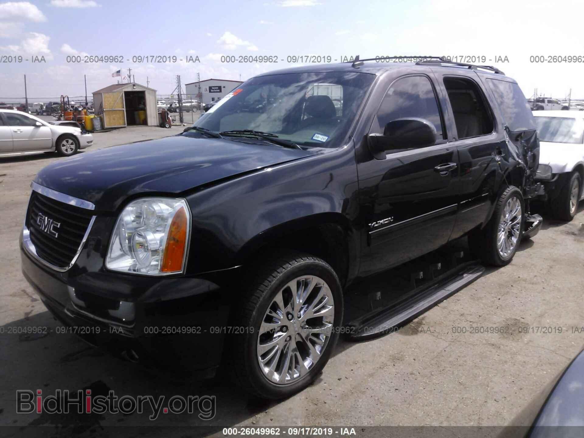 2013 GMC YUKON - VIN: 1GKS1CE02DR318532 - Фото 2
