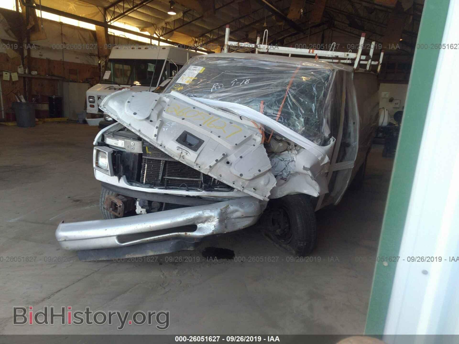 2002 FORD ECONOLINE - VIN: 1FTNE24L12HB39565 - Фото 2