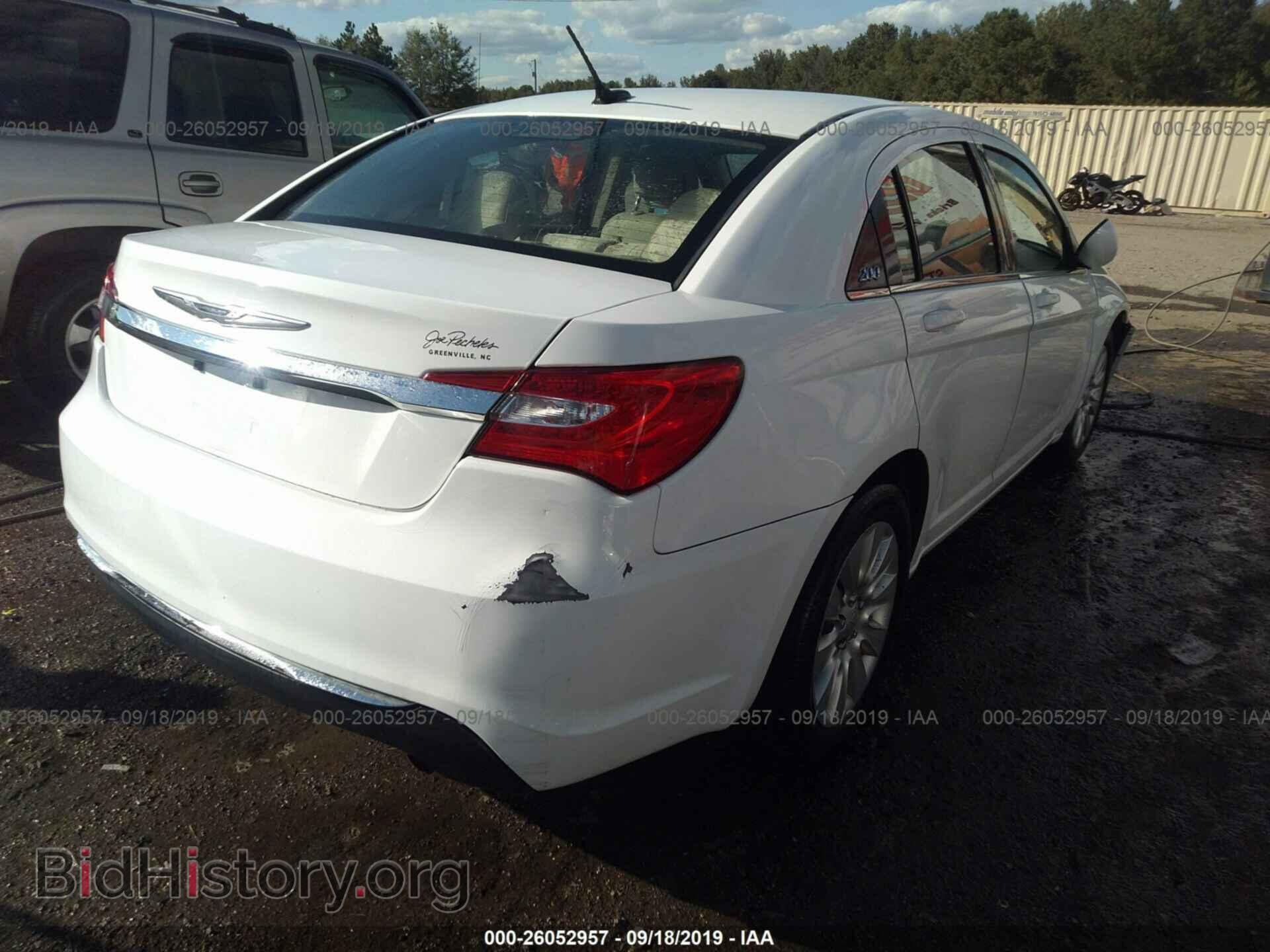 2013 CHRYSLER 200 - VIN: 1C3CCBAB7DN733840 - Фото 4
