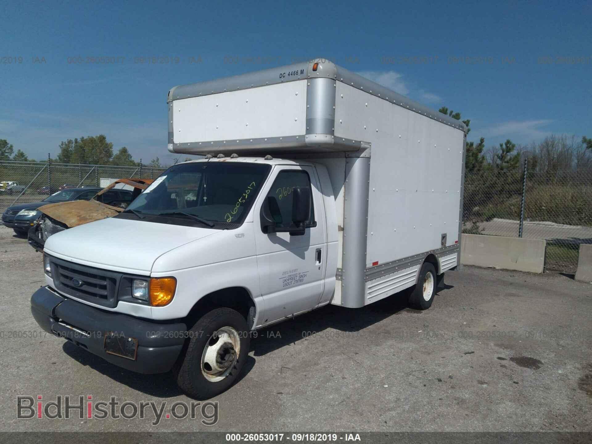 2006 FORD ECONOLINE - VIN: 1FDXE45S56DA63027 - Фото 2