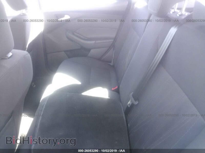 2016 Ford FOCUS (VIN 1FADP3K28GL234530) — photo 8 of 10