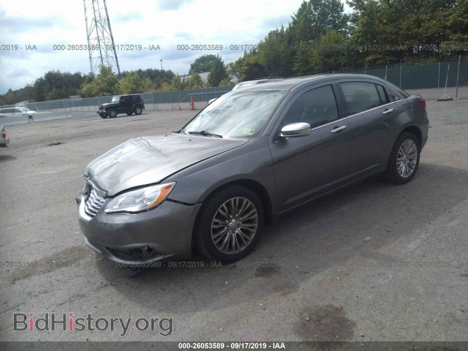 2012 CHRYSLER 200 - VIN: 1C3CCBCG2CN185088 - Фото 2