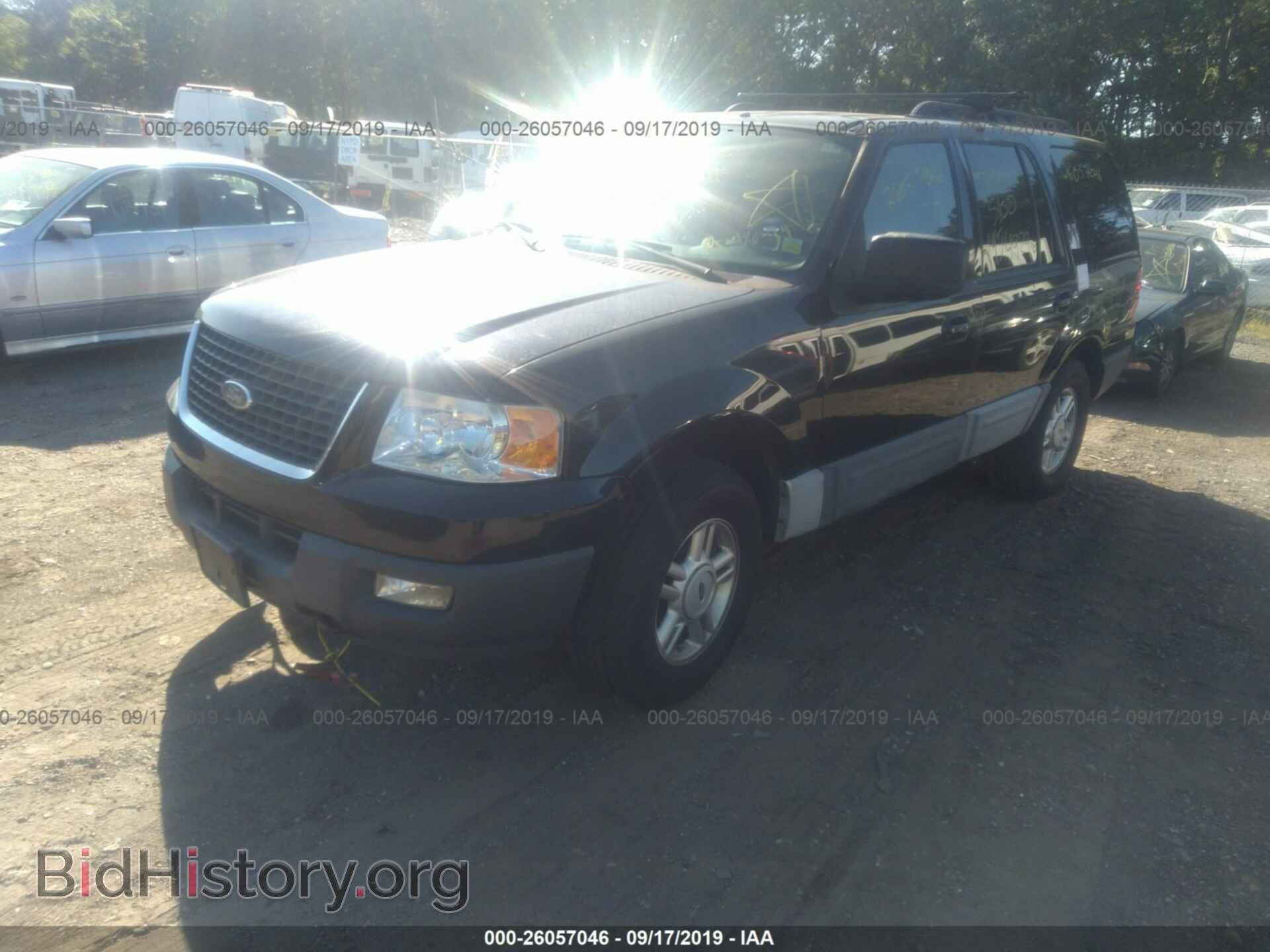 2005 FORD EXPEDITION - VIN: 1FMPU16525LA00529 - Фото 2