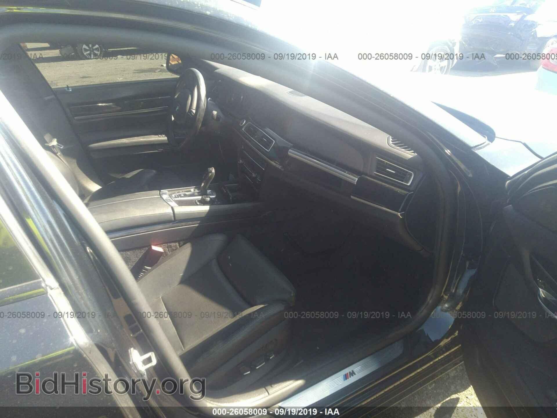 2011 BMW 750 - VIN: WBAKC8C5XBC433698 - Фото 5