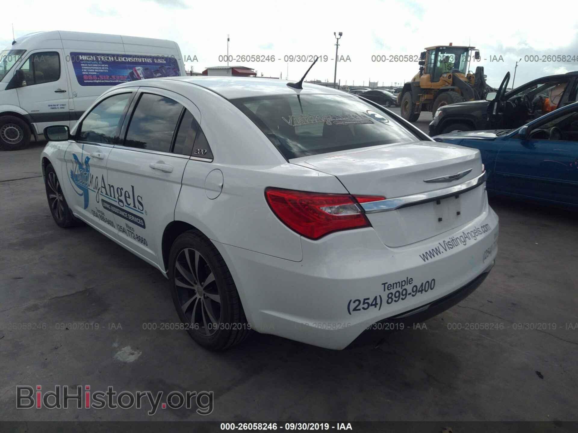 2013 CHRYSLER 200 - VIN: 1C3CCBBG0DN718042 - Photo 3