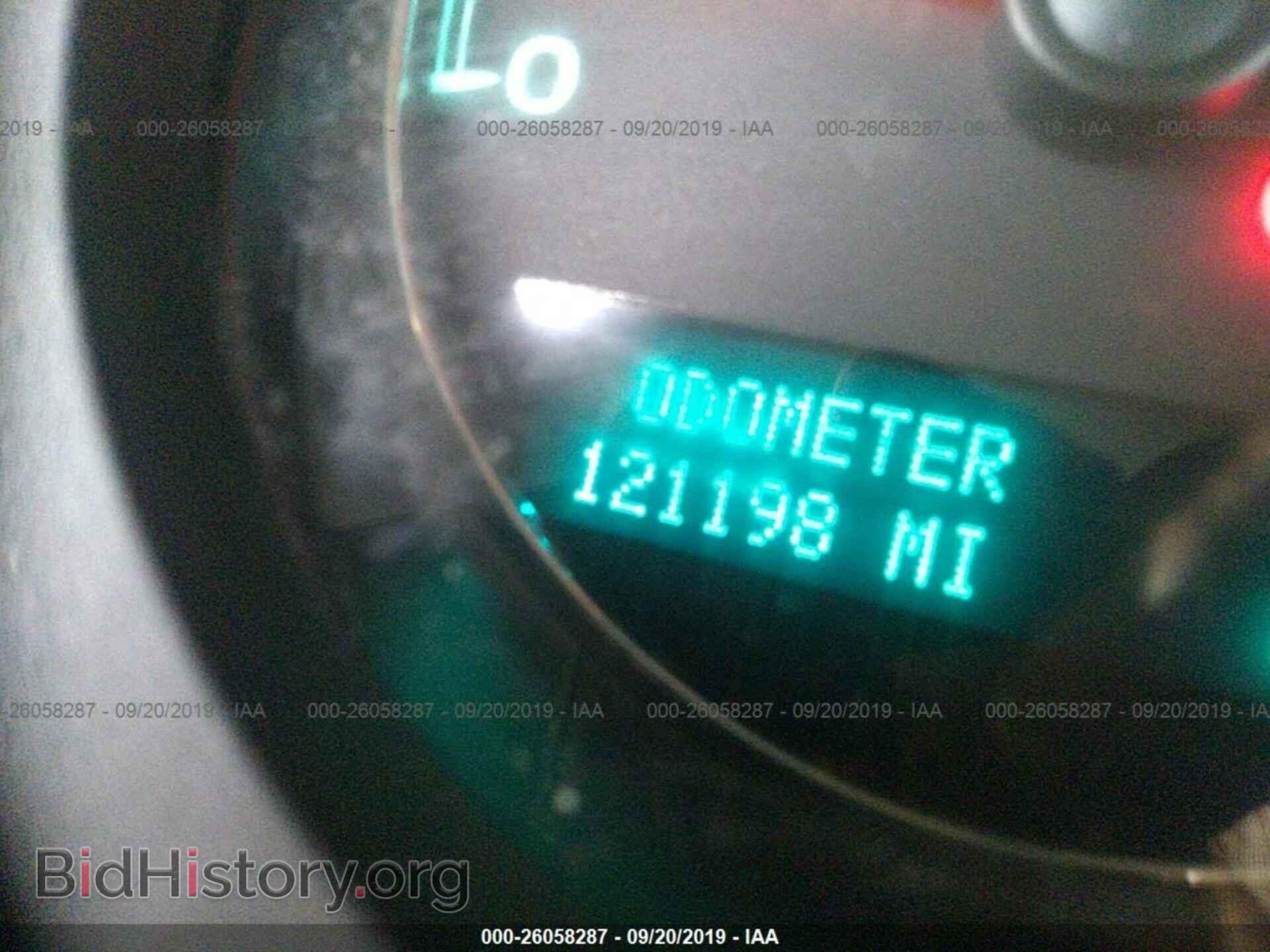 2011 GMC YUKON - VIN: 1GKS1CE04BR299155 - Фото 7