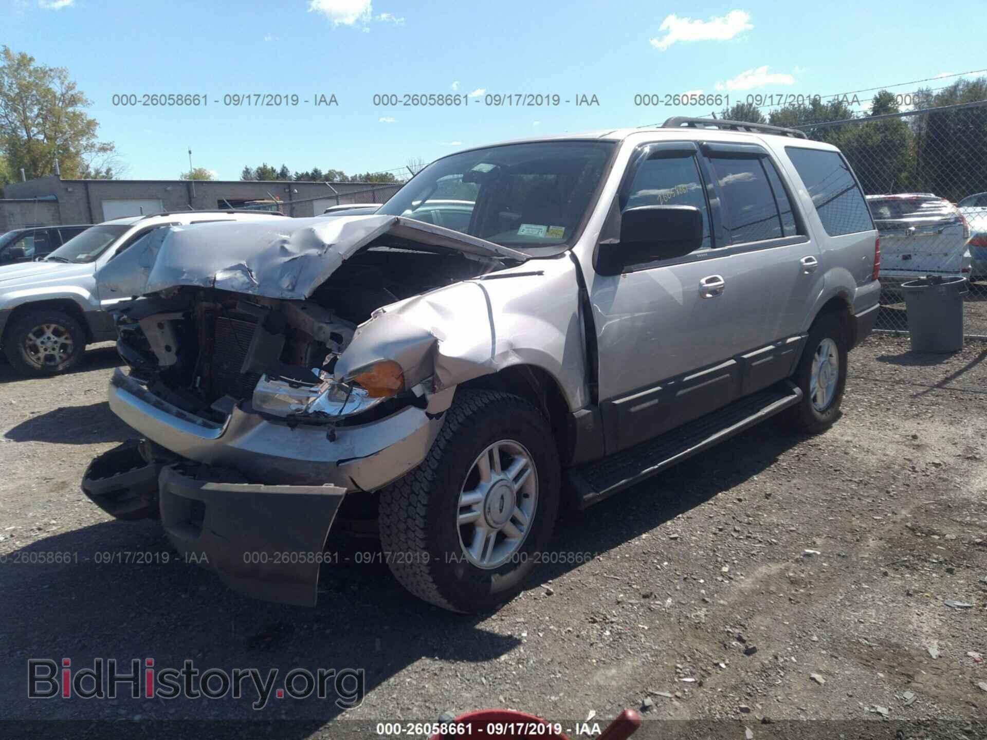 2005 FORD EXPEDITION - VIN: 1FMPU16525LA88238 - Фото 2