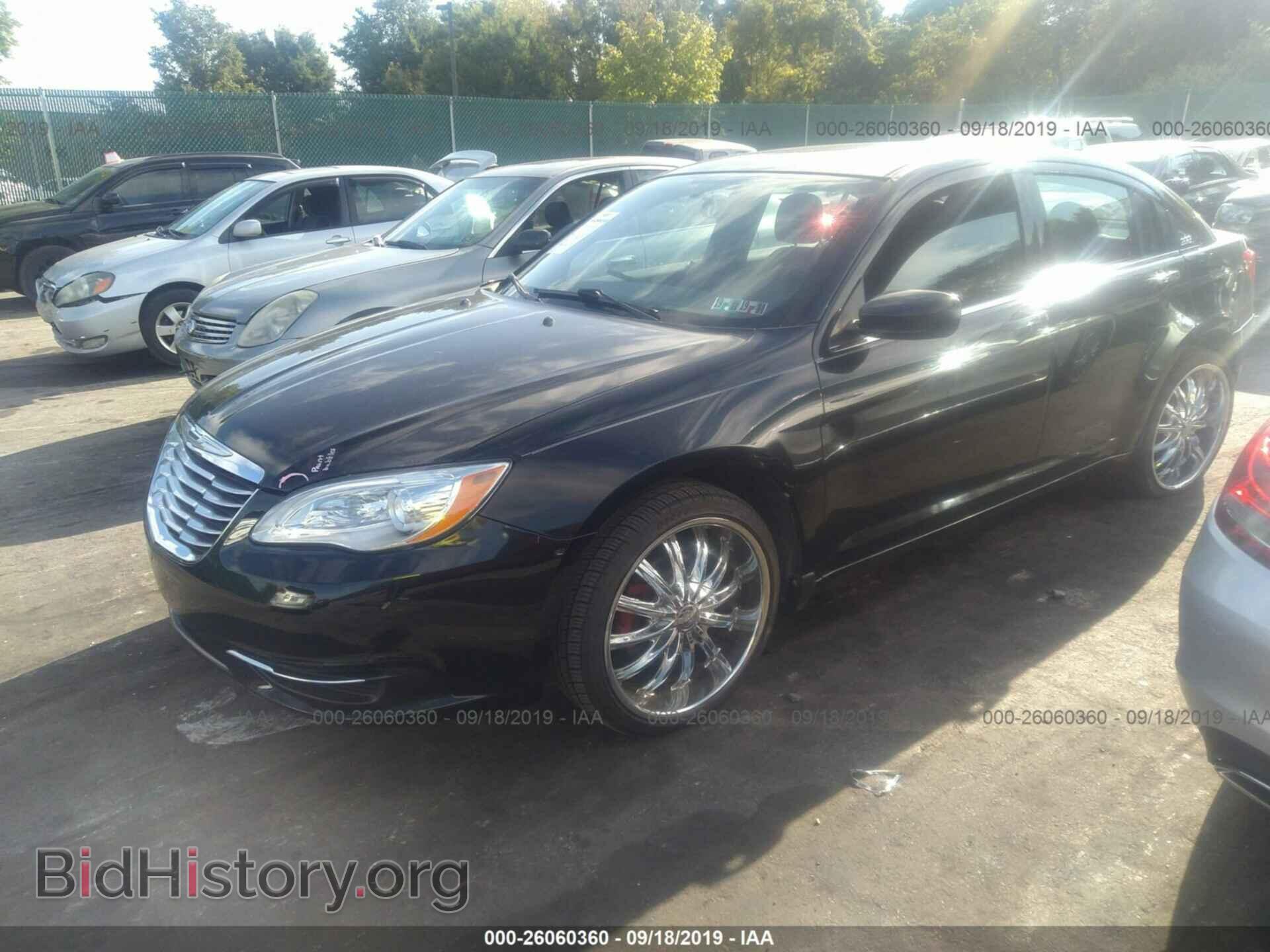 2013 CHRYSLER 200 - VIN: 1C3CCBBB8DN694643 - Фото 2