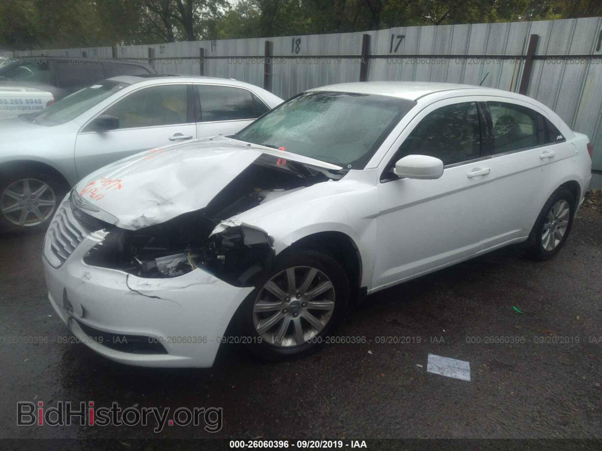 2013 CHRYSLER 200 - VIN: 1C3CCBBB0DN604045 - Photo 2