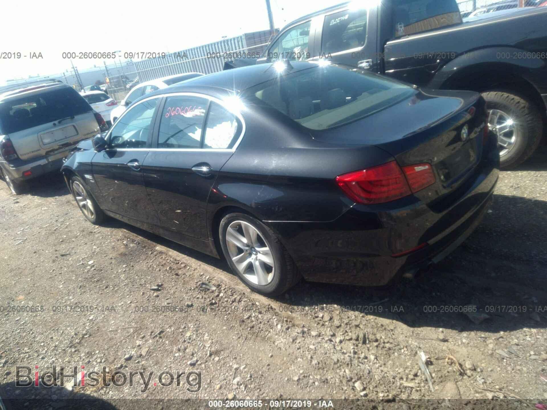 2012 BMW 528 - VIN: WBAXH5C52CDW06969 - Фото 3