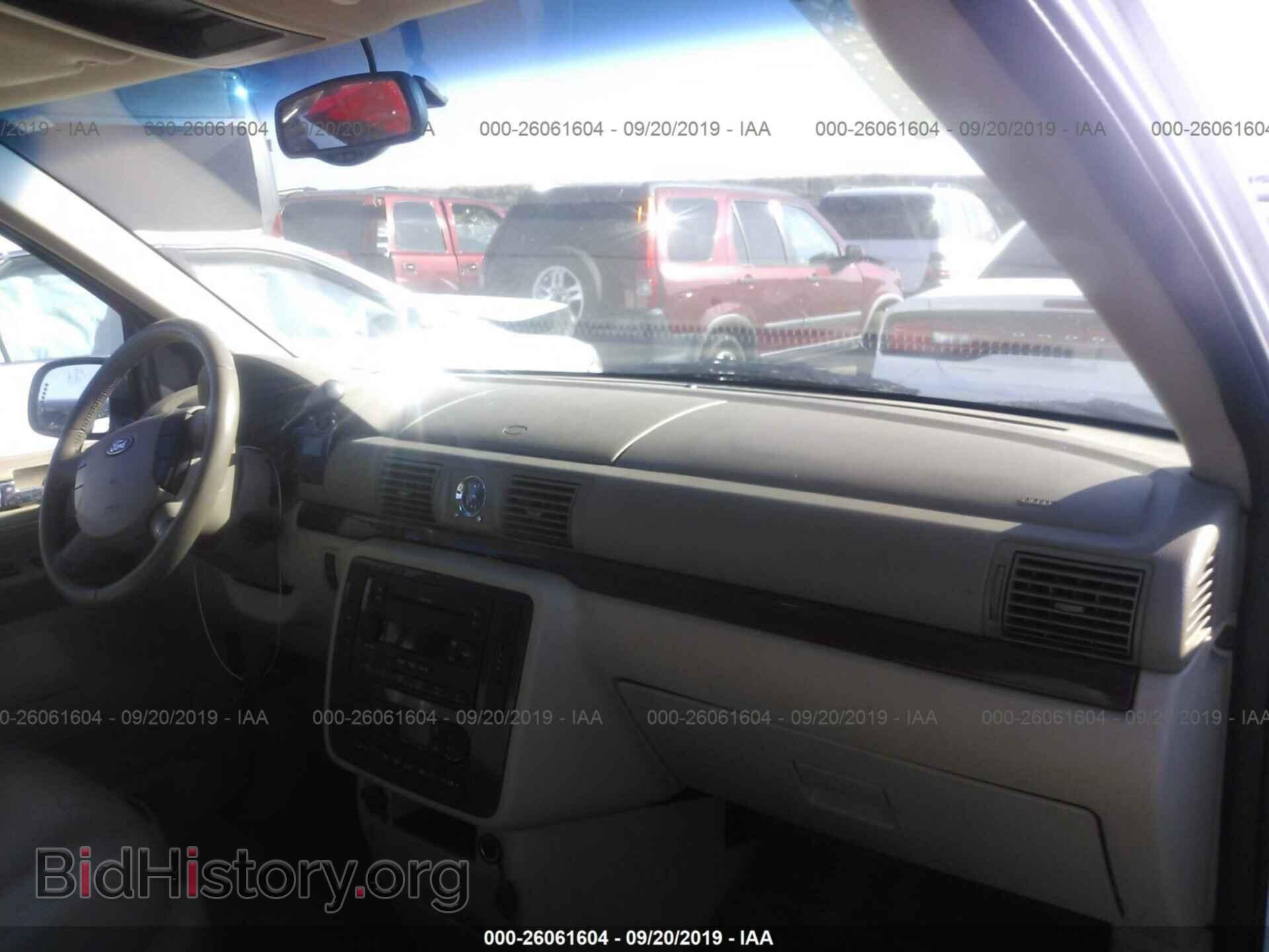2004 FORD FREESTAR - VIN: 2FMDA58214BA70527 - Фото 5