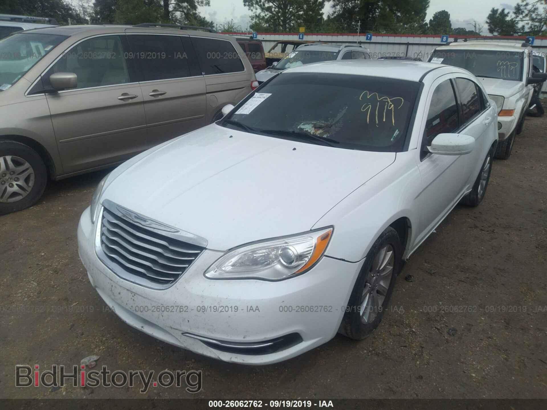 2012 CHRYSLER 200 - VIN: 1C3CCBBG0CN283005 - Photo 2