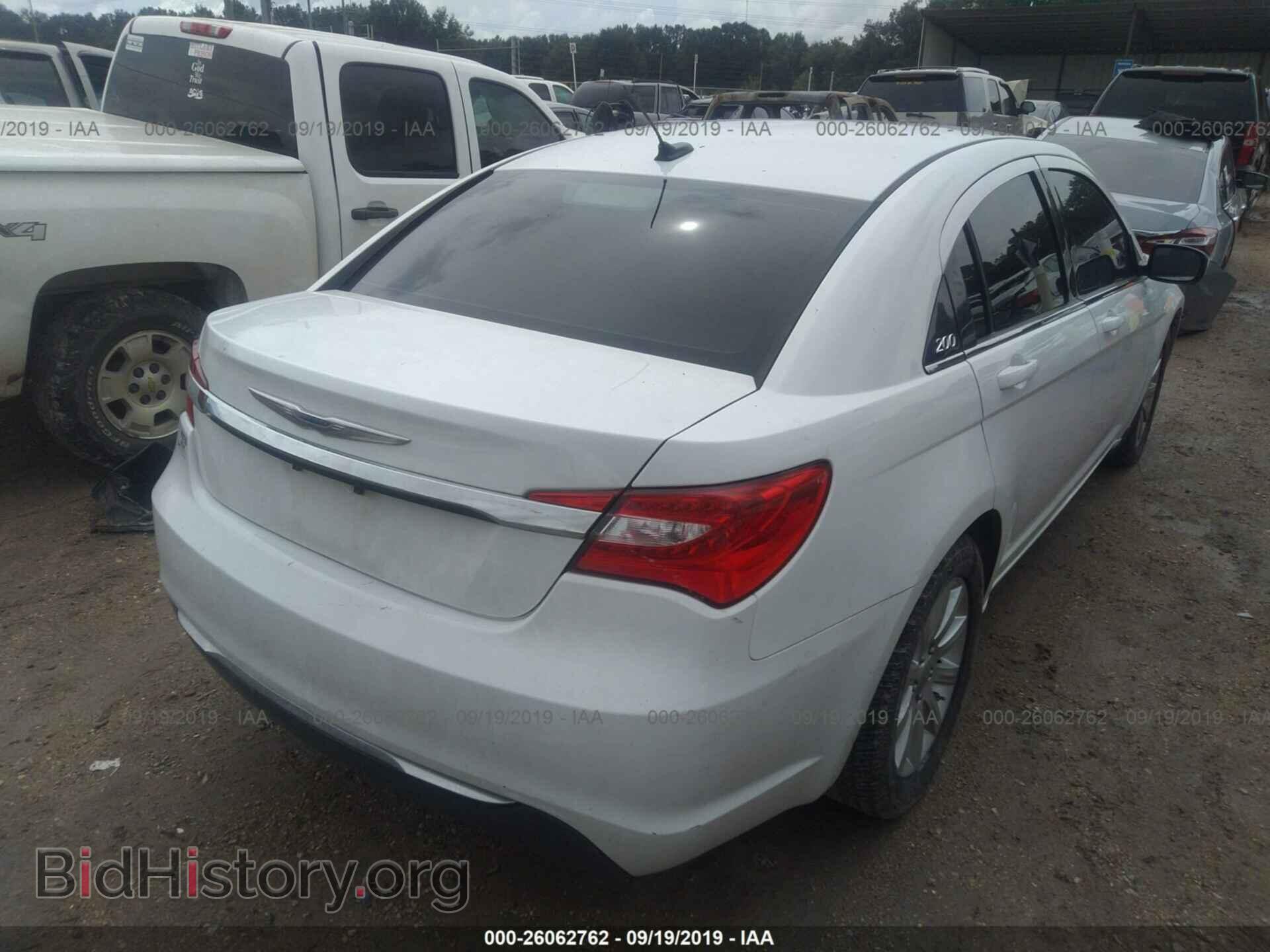 2012 CHRYSLER 200 - VIN: 1C3CCBBG0CN283005 - Photo 4