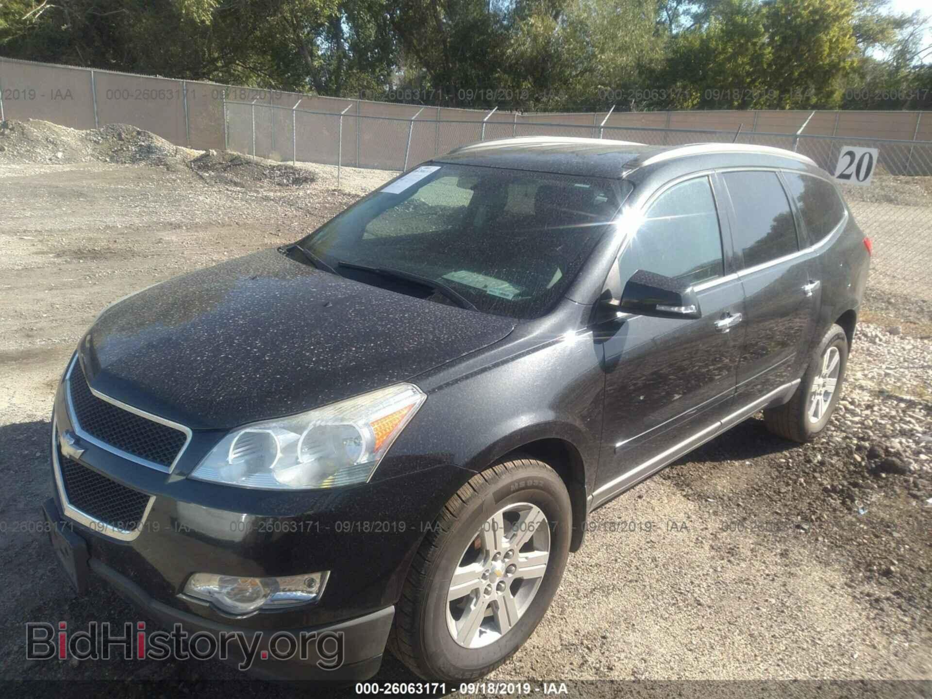 2011 CHEVROLET TRAVERSE - VIN: 1GNKVJED7BJ112343 - Фото 2