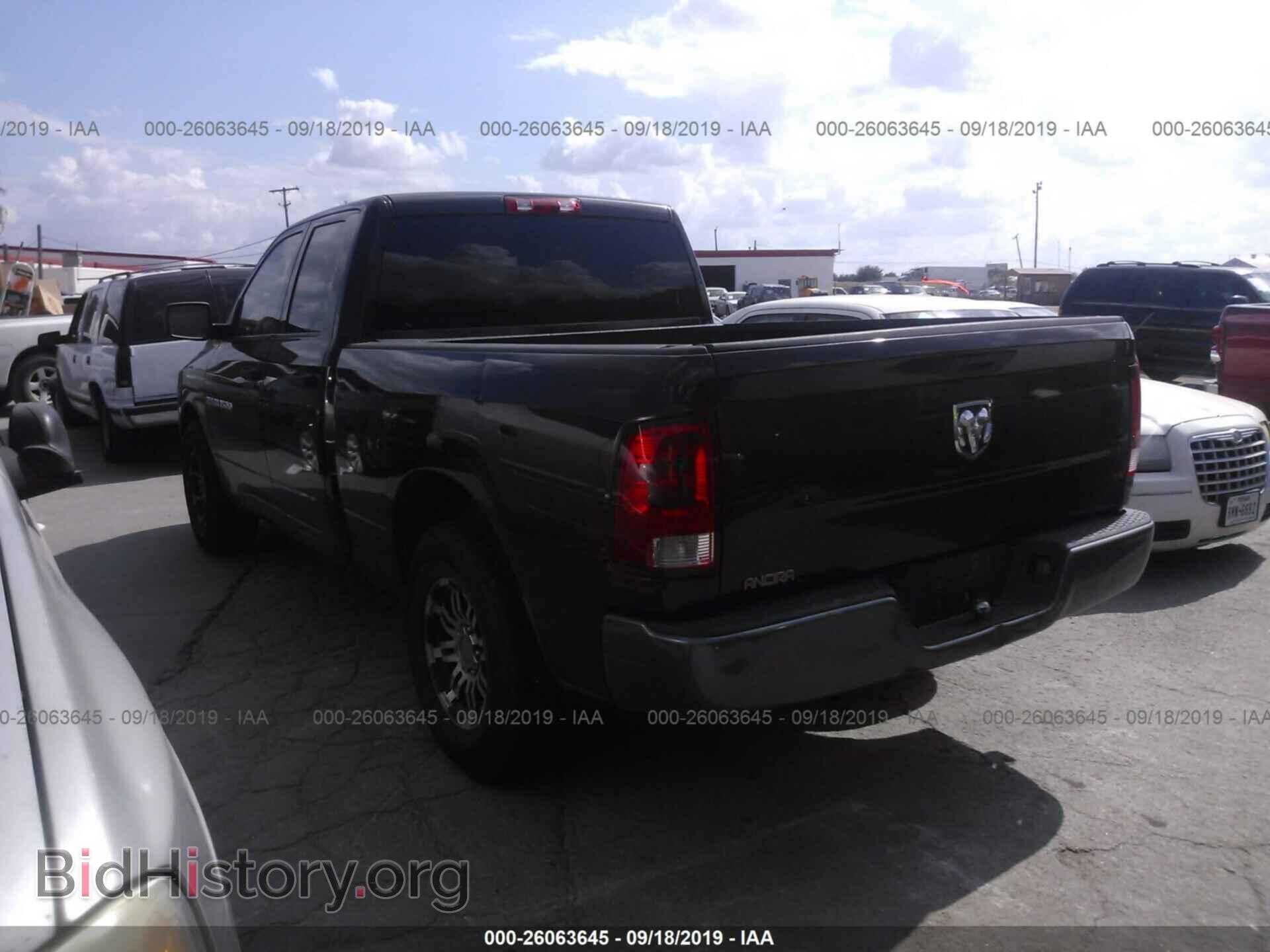 2011 DODGE RAM 1500 - VIN: 1D7RB1GK7BS663853 - Фото 3