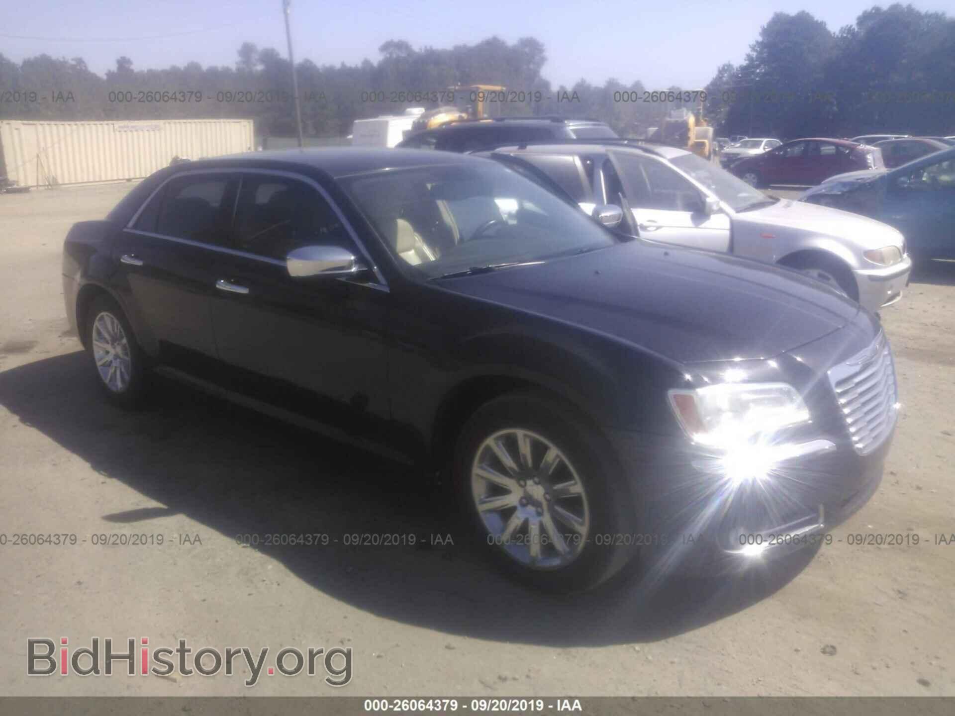 Photo 2C3CA5CG9BH533077 - CHRYSLER 300 2011