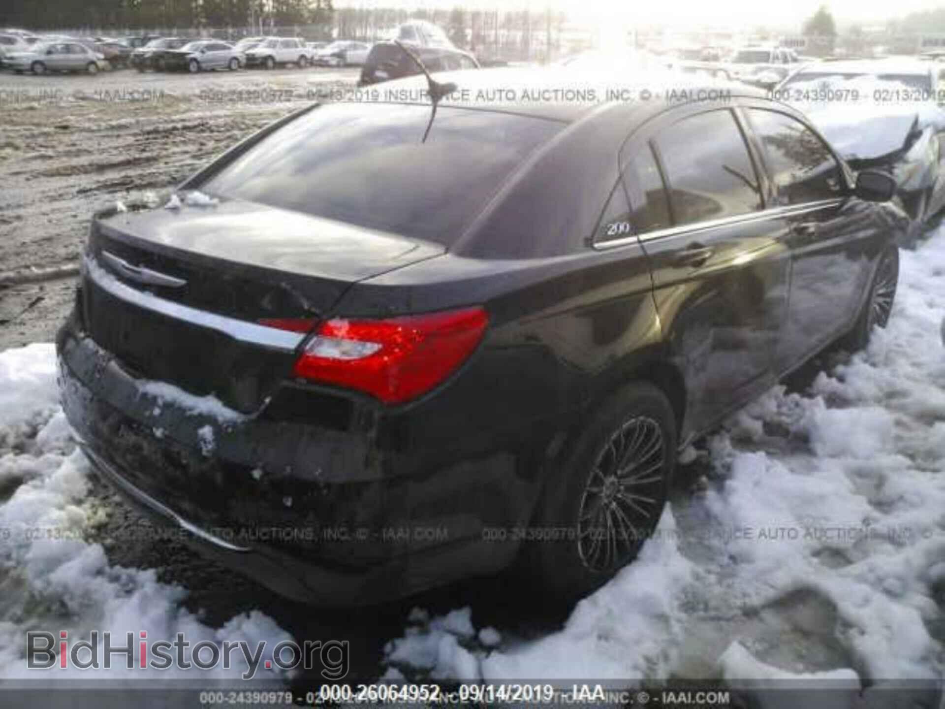 2011 CHRYSLER 200 - VIN: 1C3BC4FB0BN599587 - Фото 4
