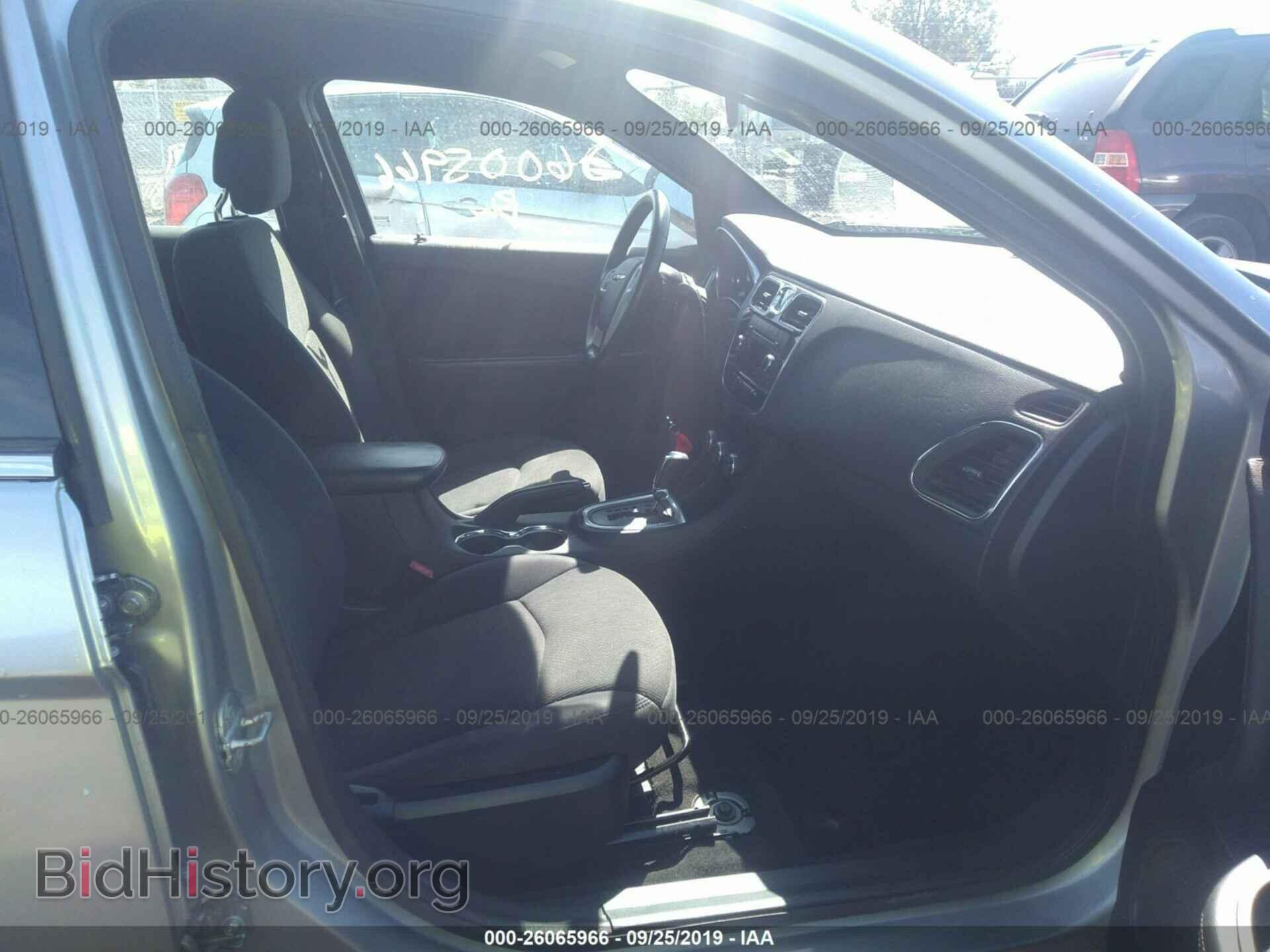 2014 CHRYSLER 200 - VIN: 1C3CCBBB5EN107672 - Photo 5