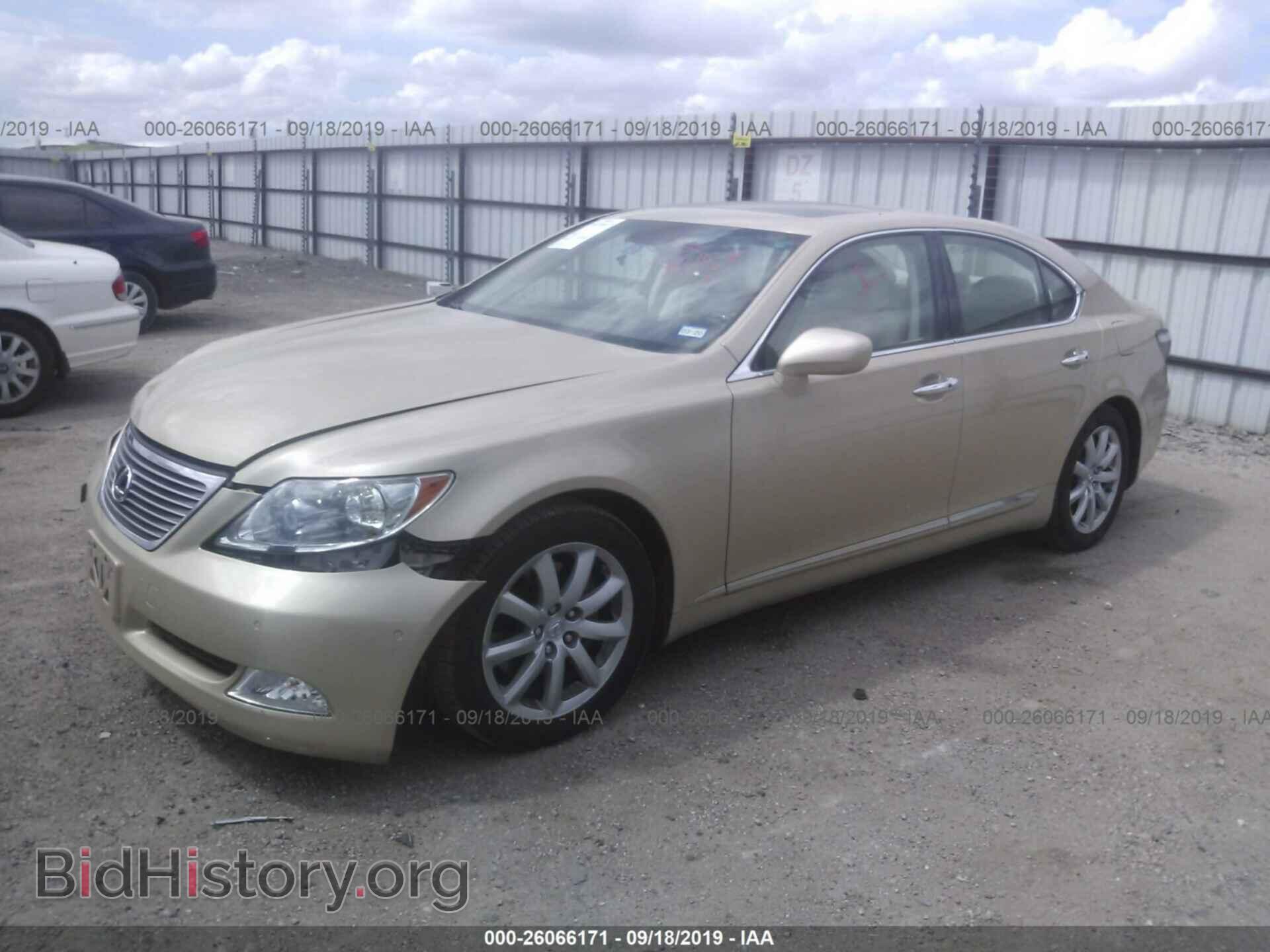 2007 LEXUS LS - VIN: JTHBL46F475012179 - Photo 2