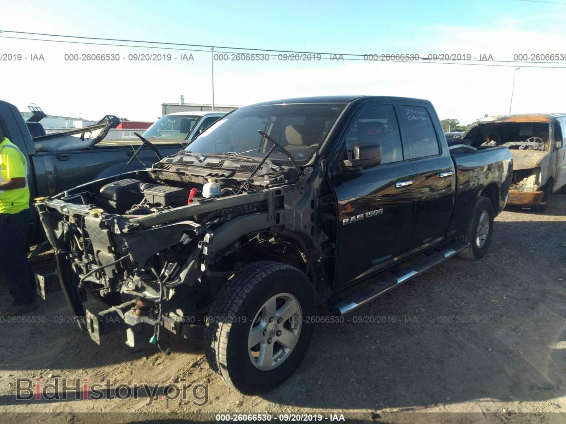 2011 DODGE RAM 1500 - VIN: 1D7RB1GP6BS609522 - Фото 2