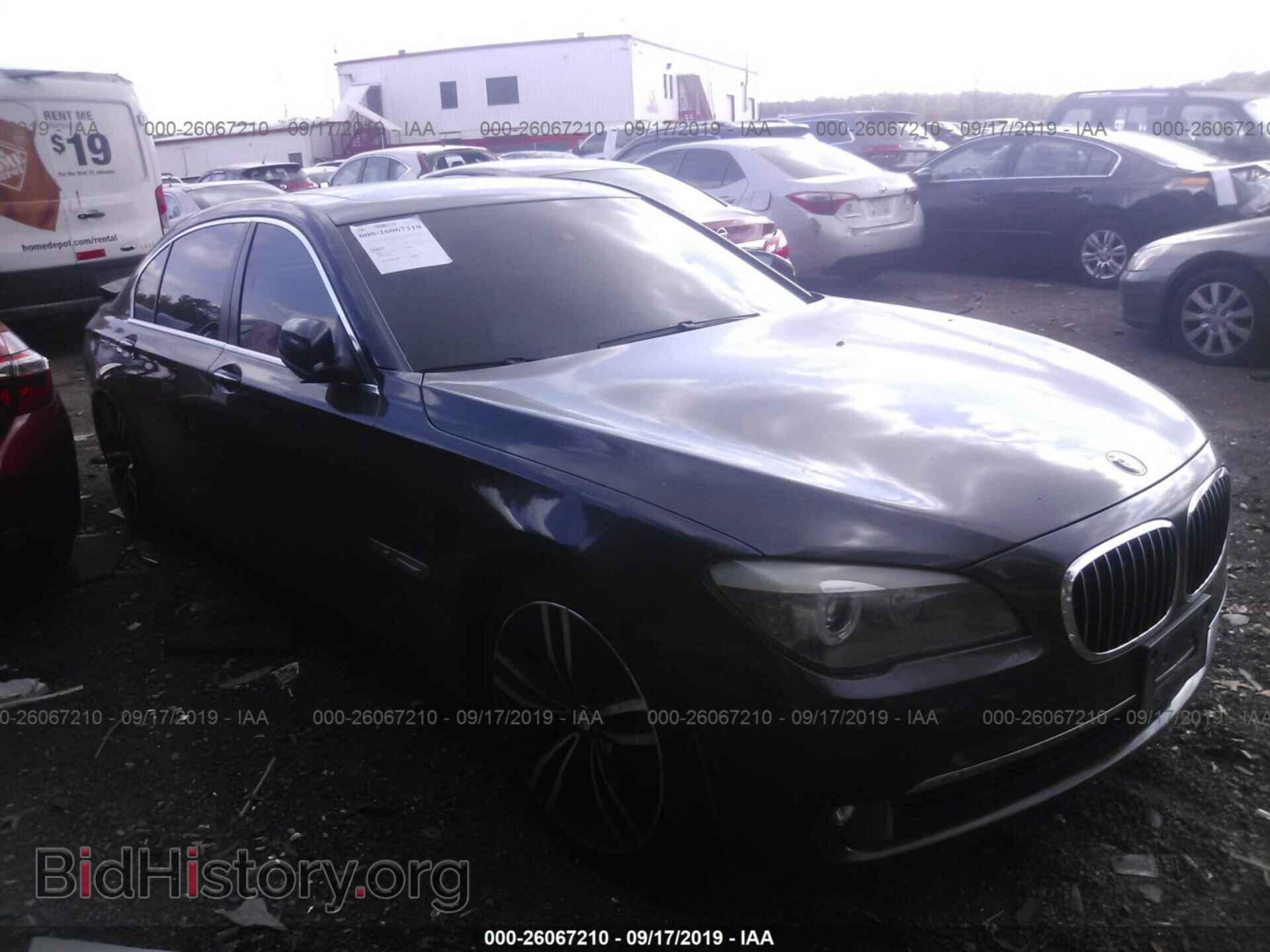 Photo WBAKC8C52CC437892 - BMW 750 2012