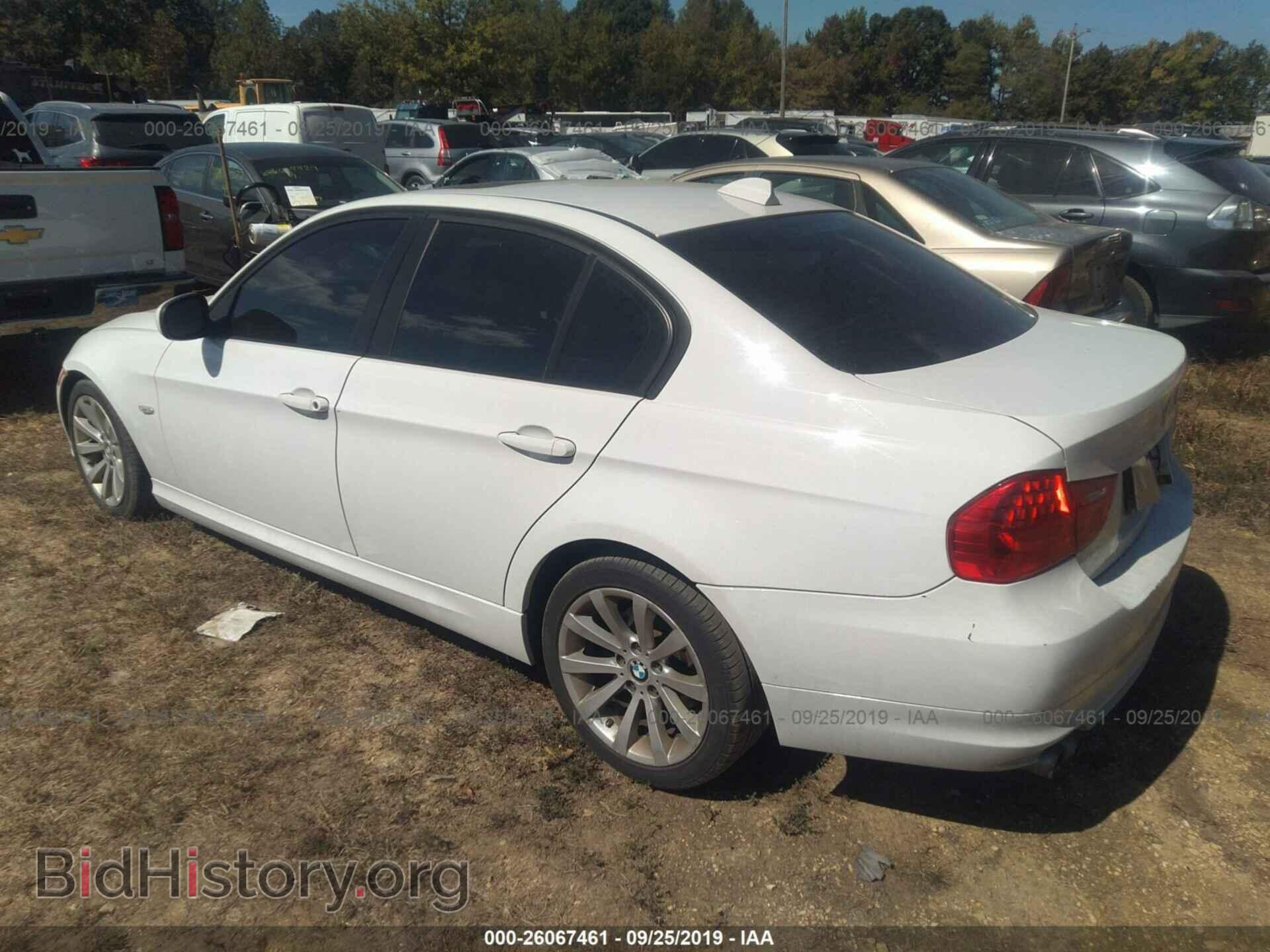 2011 BMW 328 - VIN: WBAPH5C52BA440808 - Фото 3