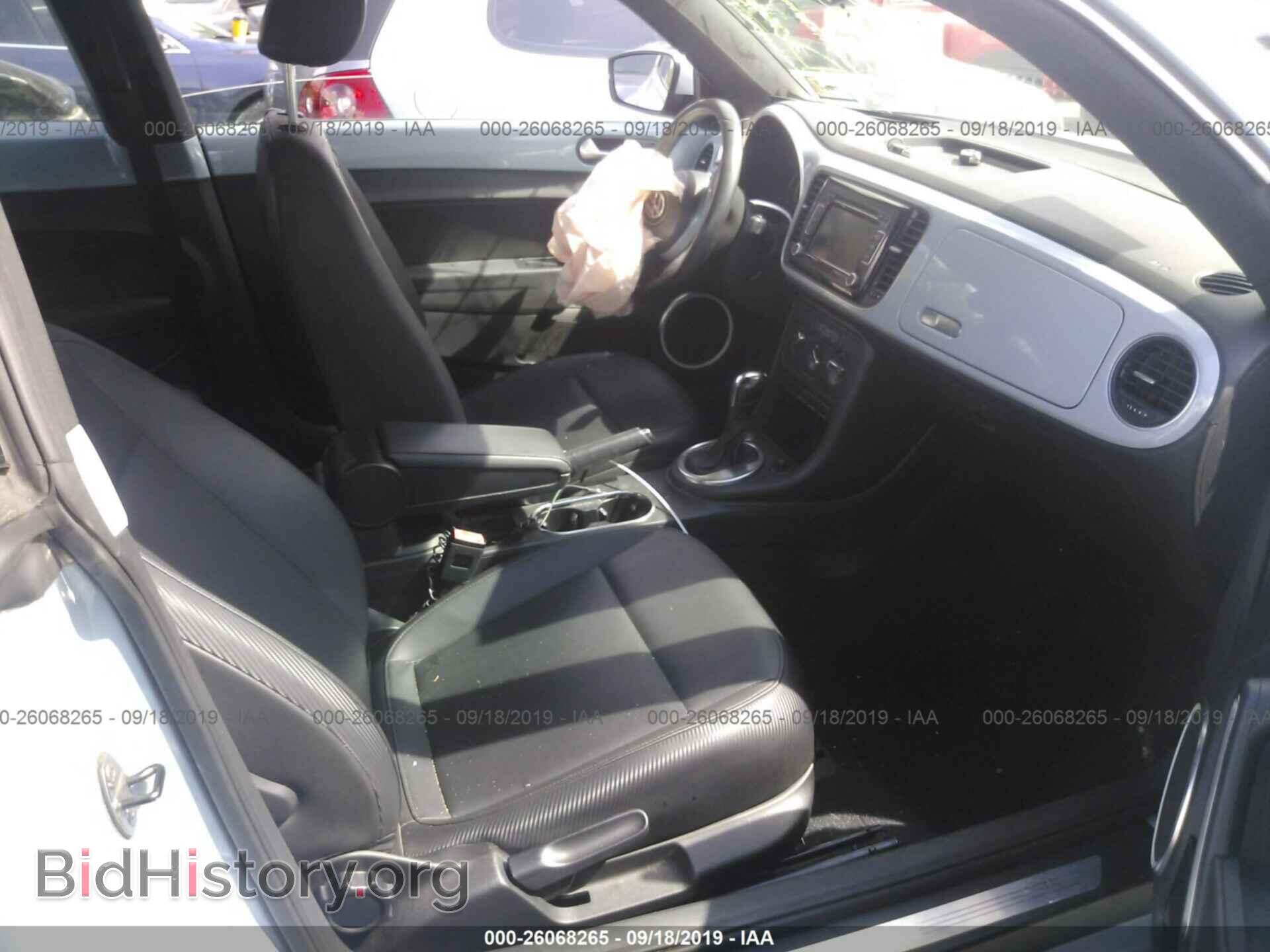 2013 VOLKSWAGEN BEETLE - VIN: 3VWJP7AT0DM637617 - Фото 5
