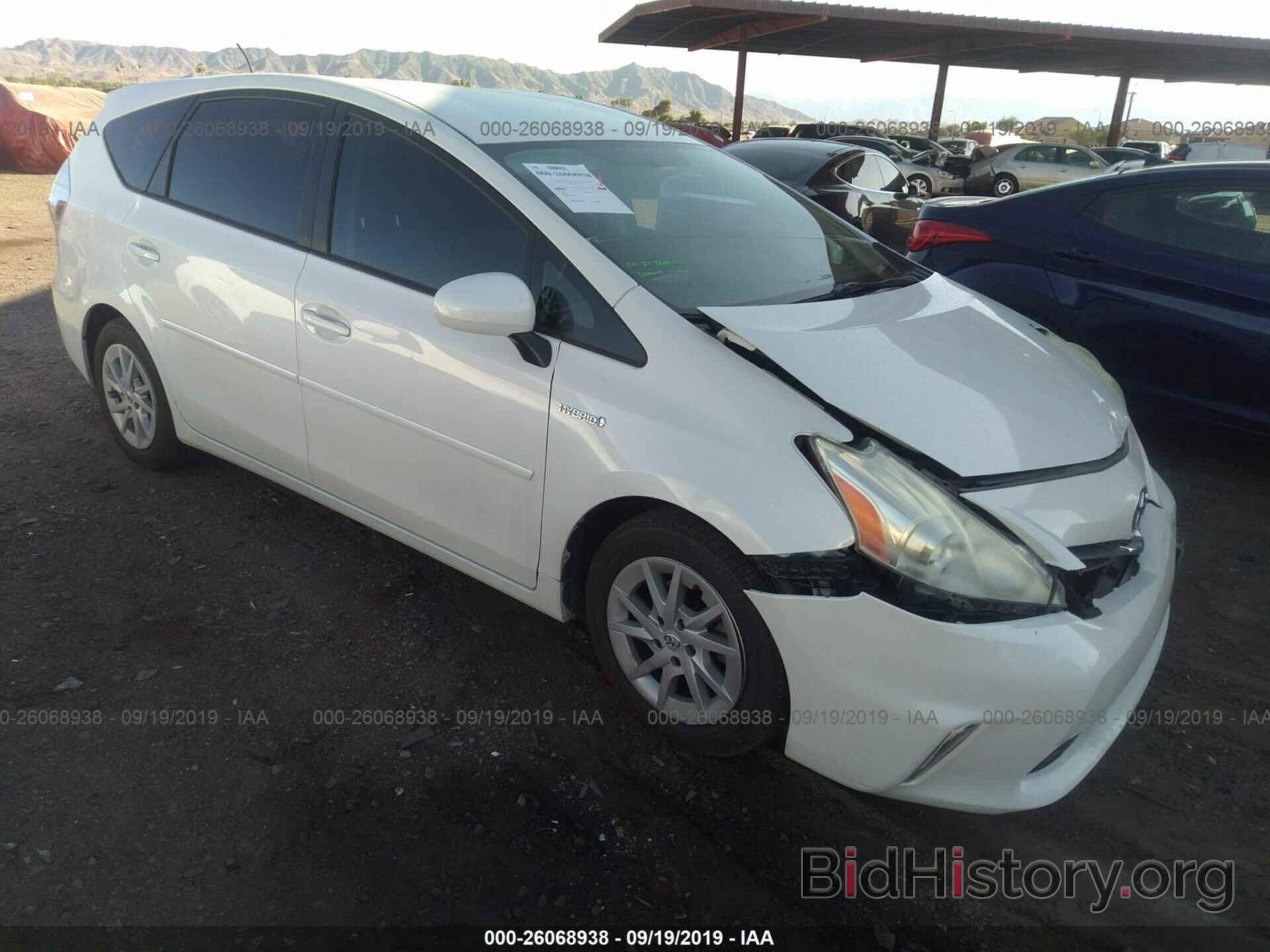 Фотография JTDZN3EU0C3045402 - TOYOTA PRIUS V 2012