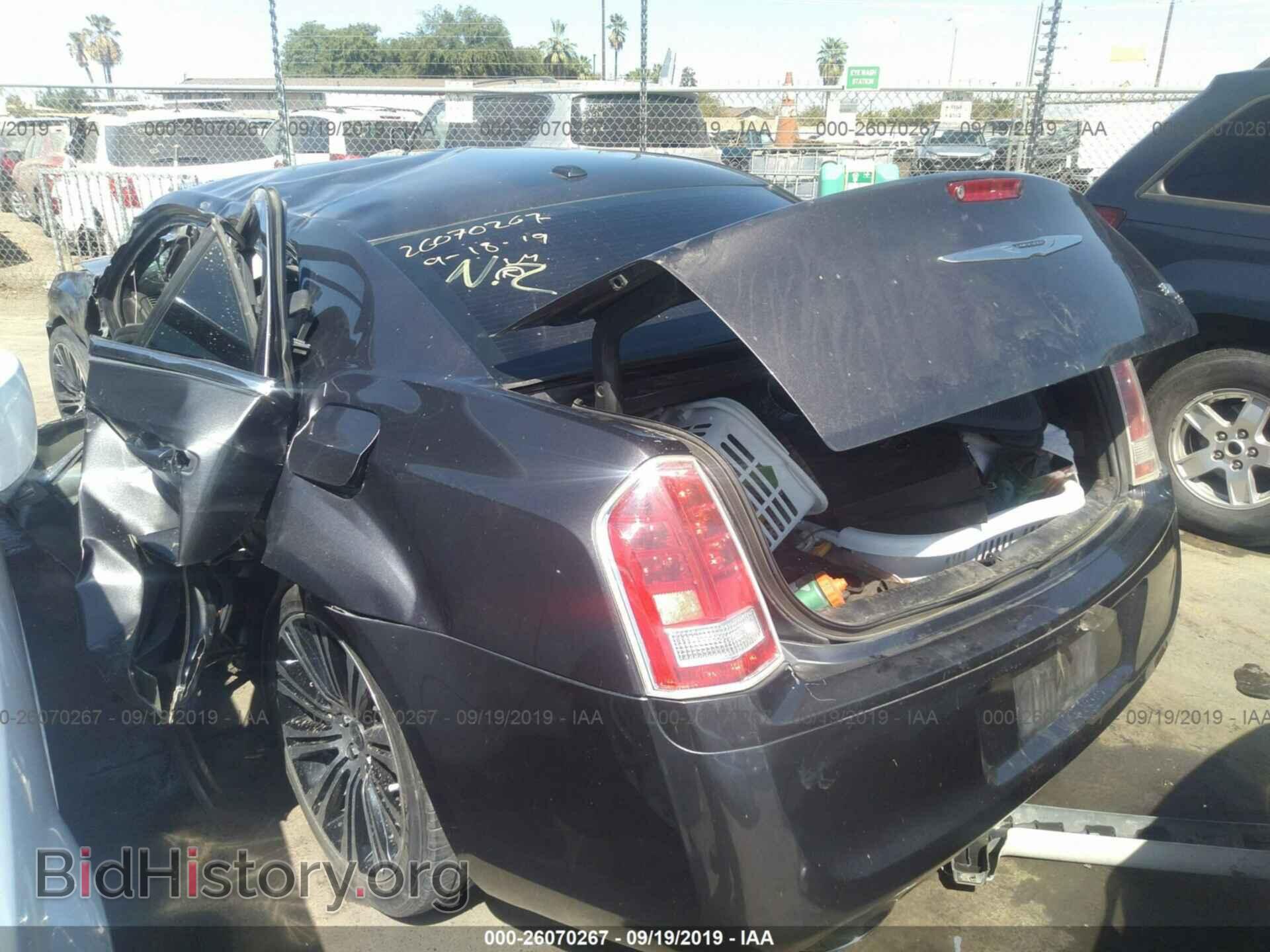 2013 CHRYSLER 300 - VIN: 2C3CCABG0DH577427 - Photo 3