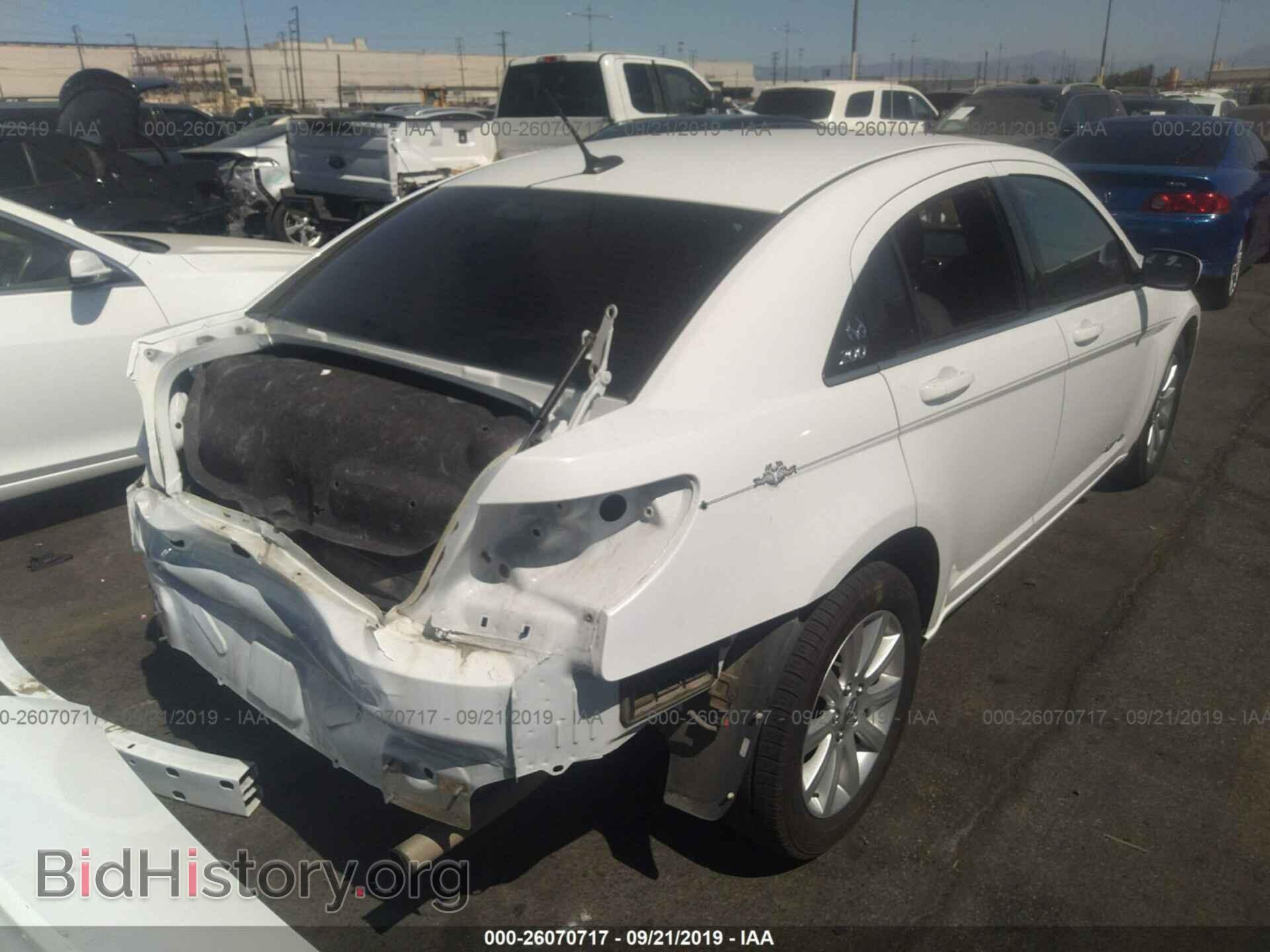 2013 CHRYSLER 200 - VIN: 1C3CCBBB3DN525467 - Photo 4
