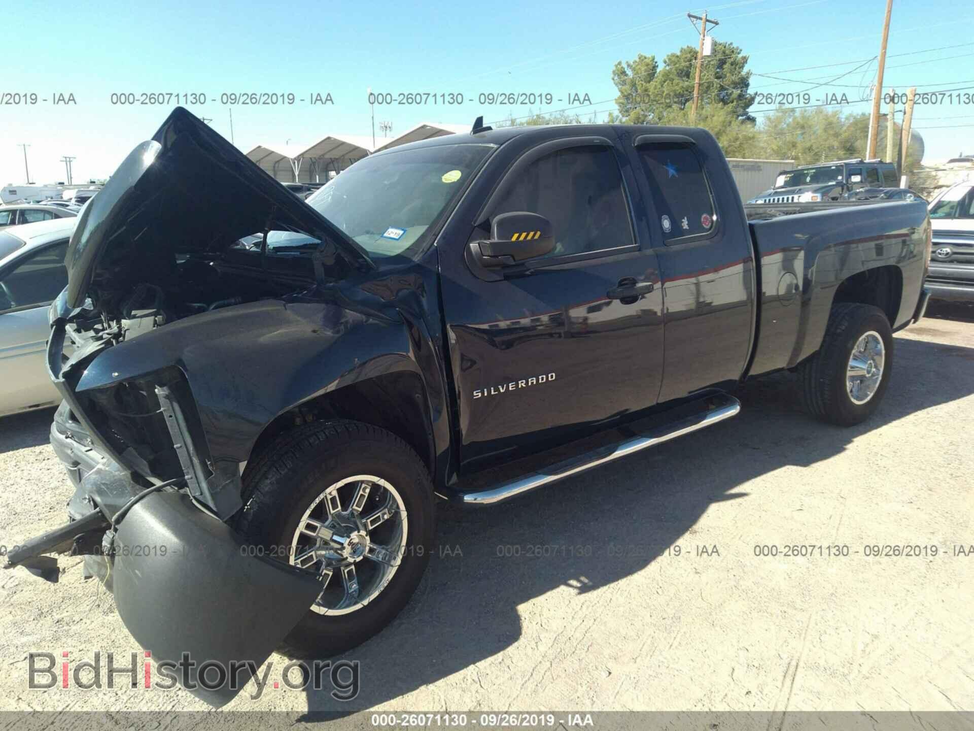 2011 CHEVROLET SILVERADO - VIN: 1GCRCPEX8BZ287857 - Фото 2