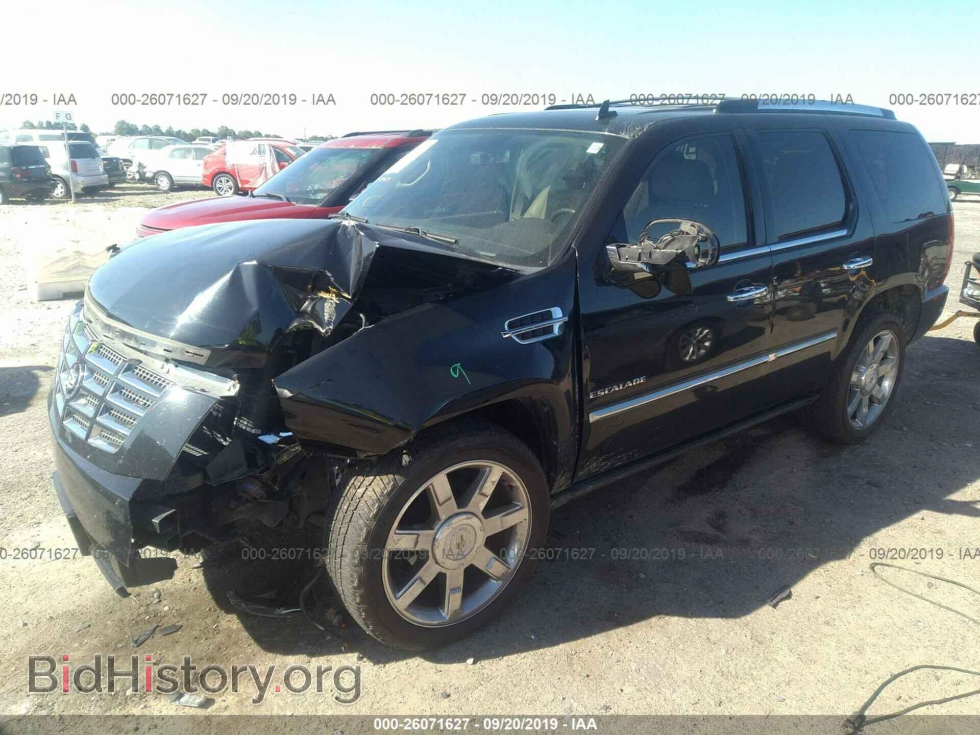2011 CADILLAC ESCALADE - VIN: 1GYS4CEF9BR226705 - Фото 2