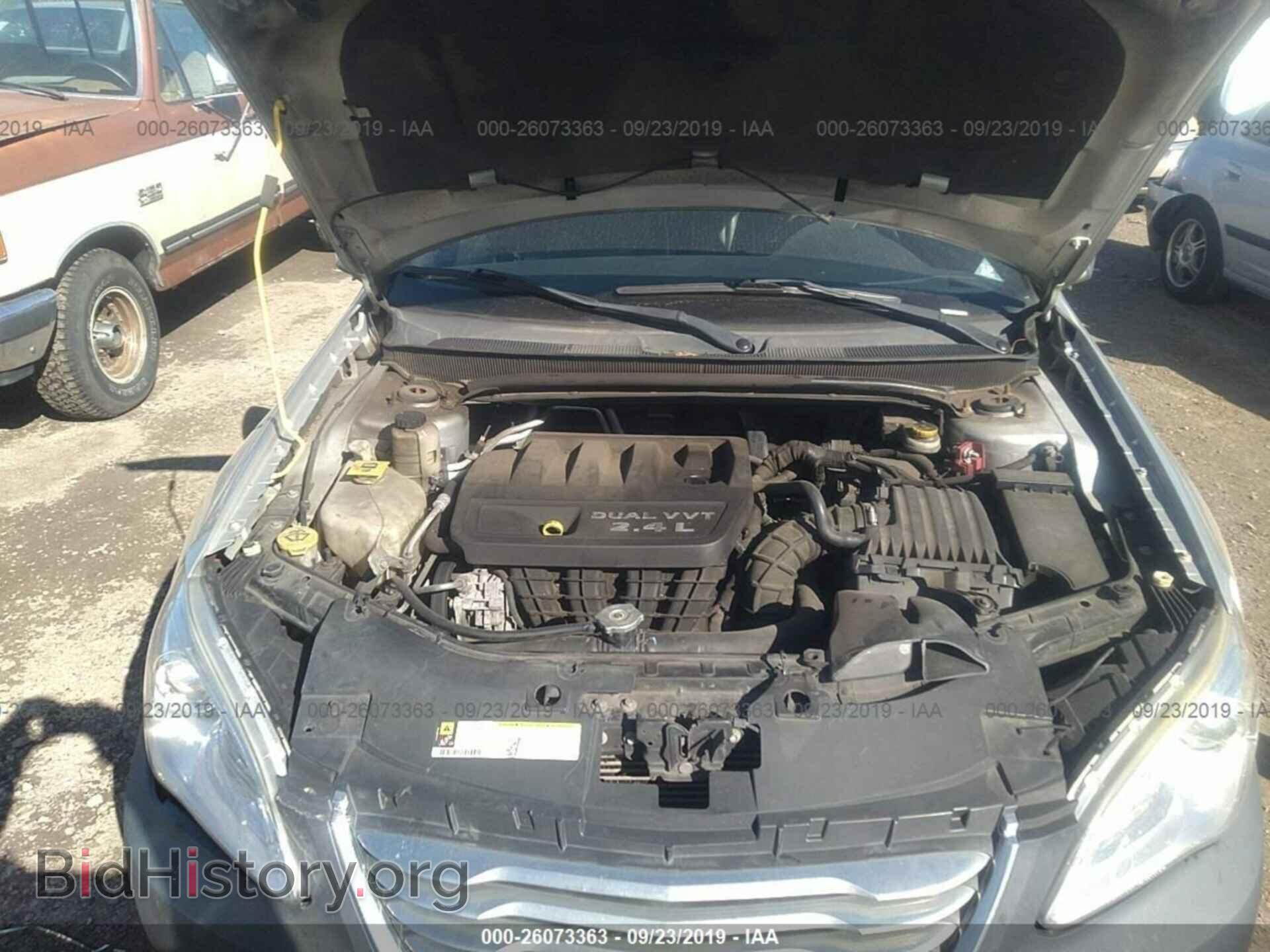 2011 CHRYSLER 200 - VIN: 1C3BC2FB3BN525391 - Фото 10