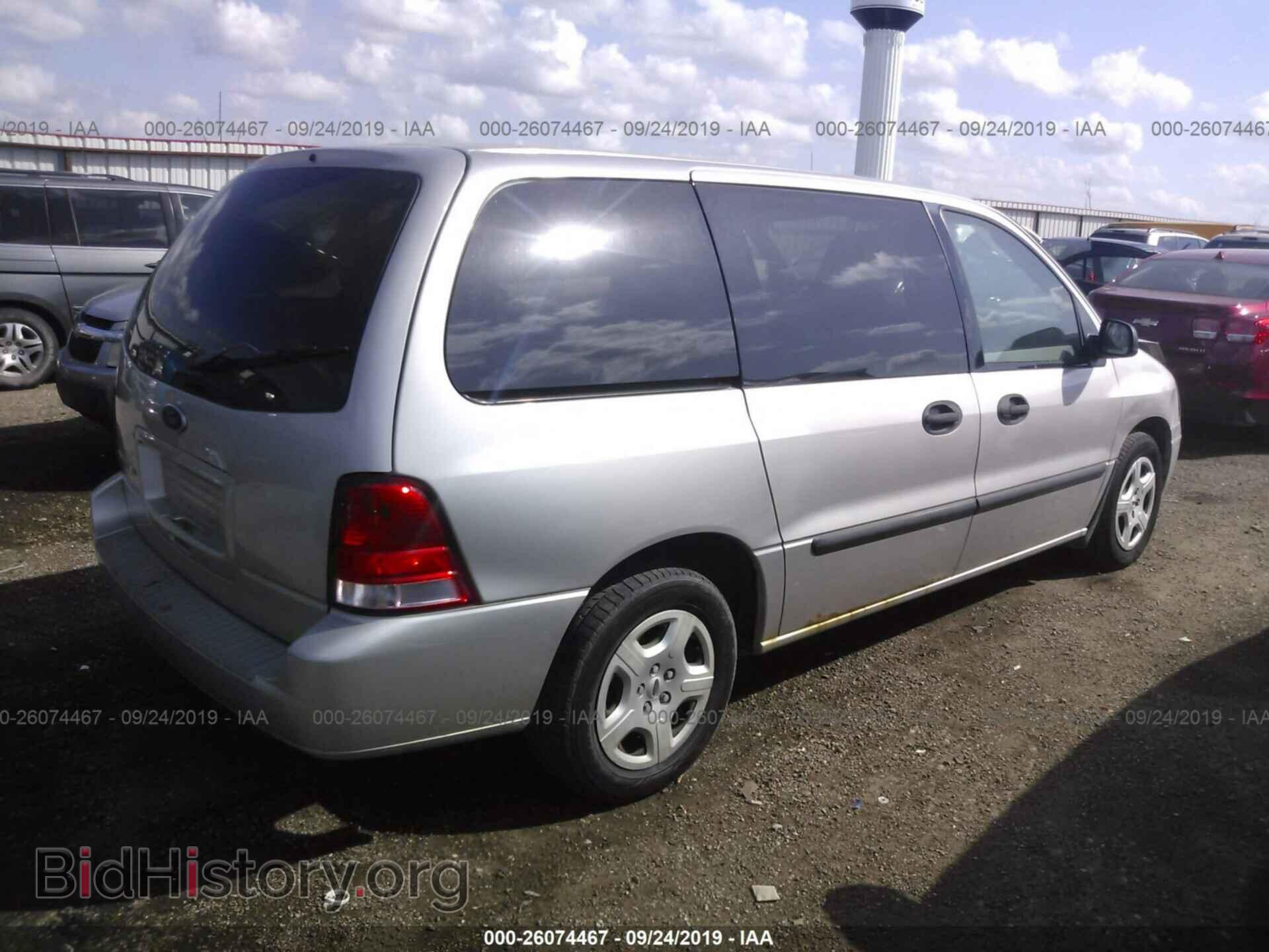 2004 FORD FREESTAR - VIN: 2FMDA50624BB15957 - Фото 4