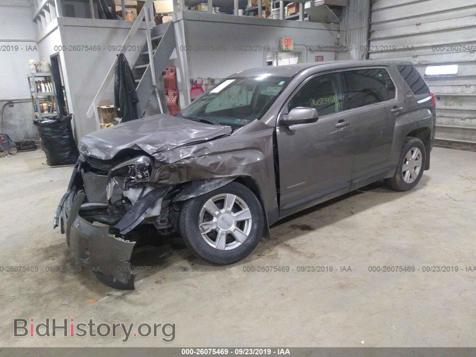 2011 GMC TERRAIN - VIN: 2CTFLREC3B6238402 - Photo 2