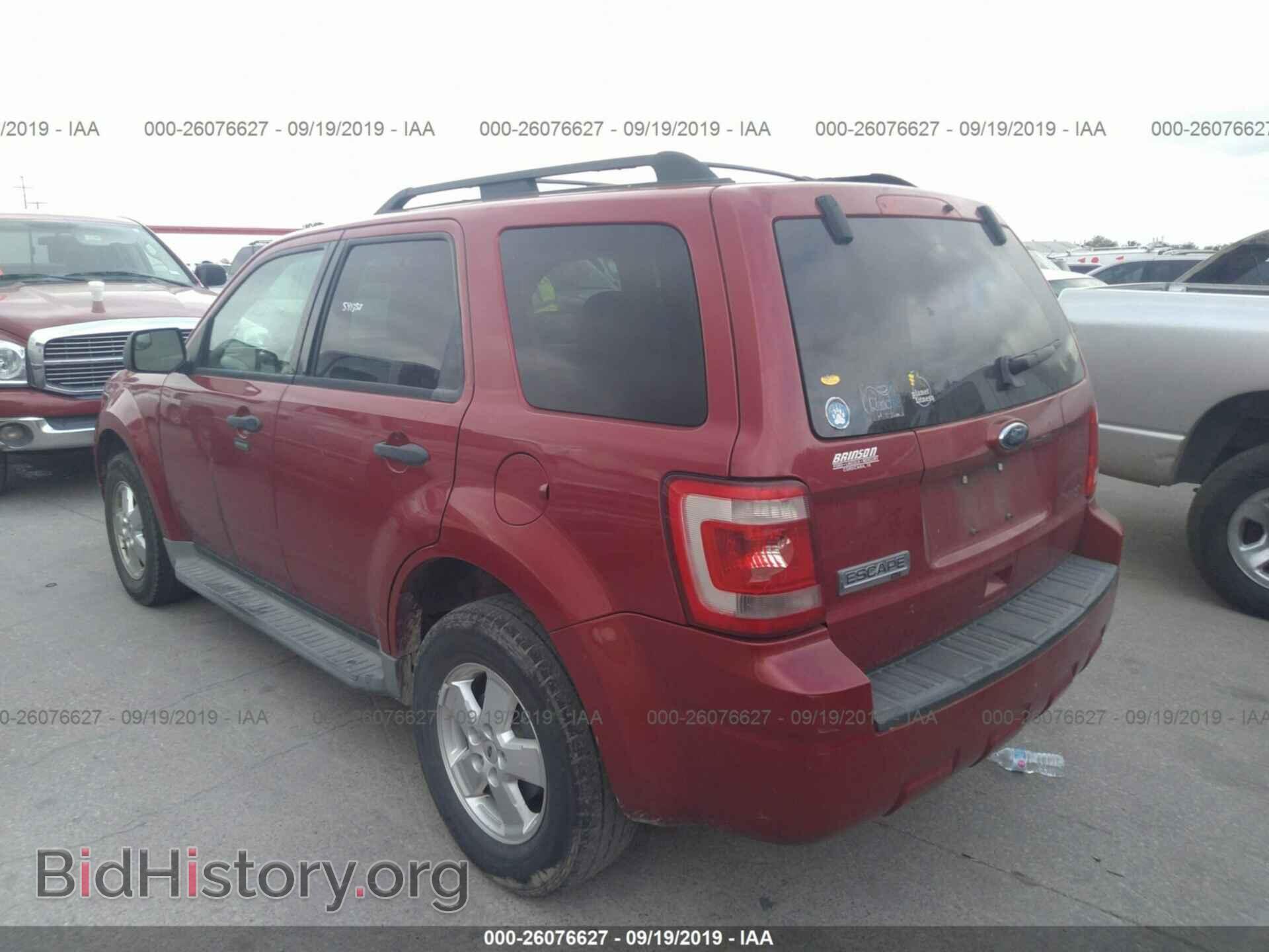 2011 FORD ESCAPE - VIN: 1FMCU0D73BKA49530 - Фото 3