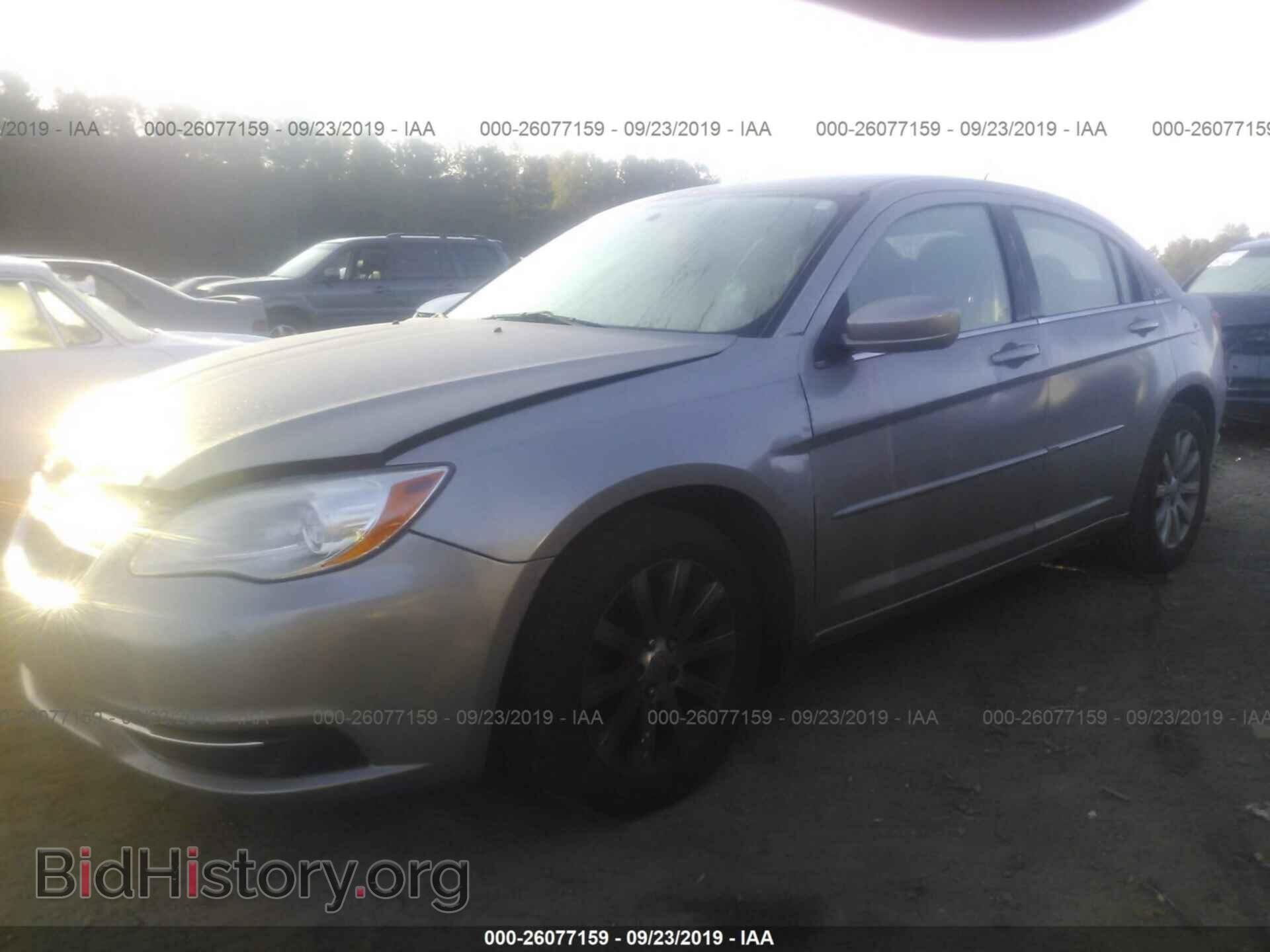 2013 CHRYSLER 200 - VIN: 1C3CCBBB9DN635858 - Photo 2